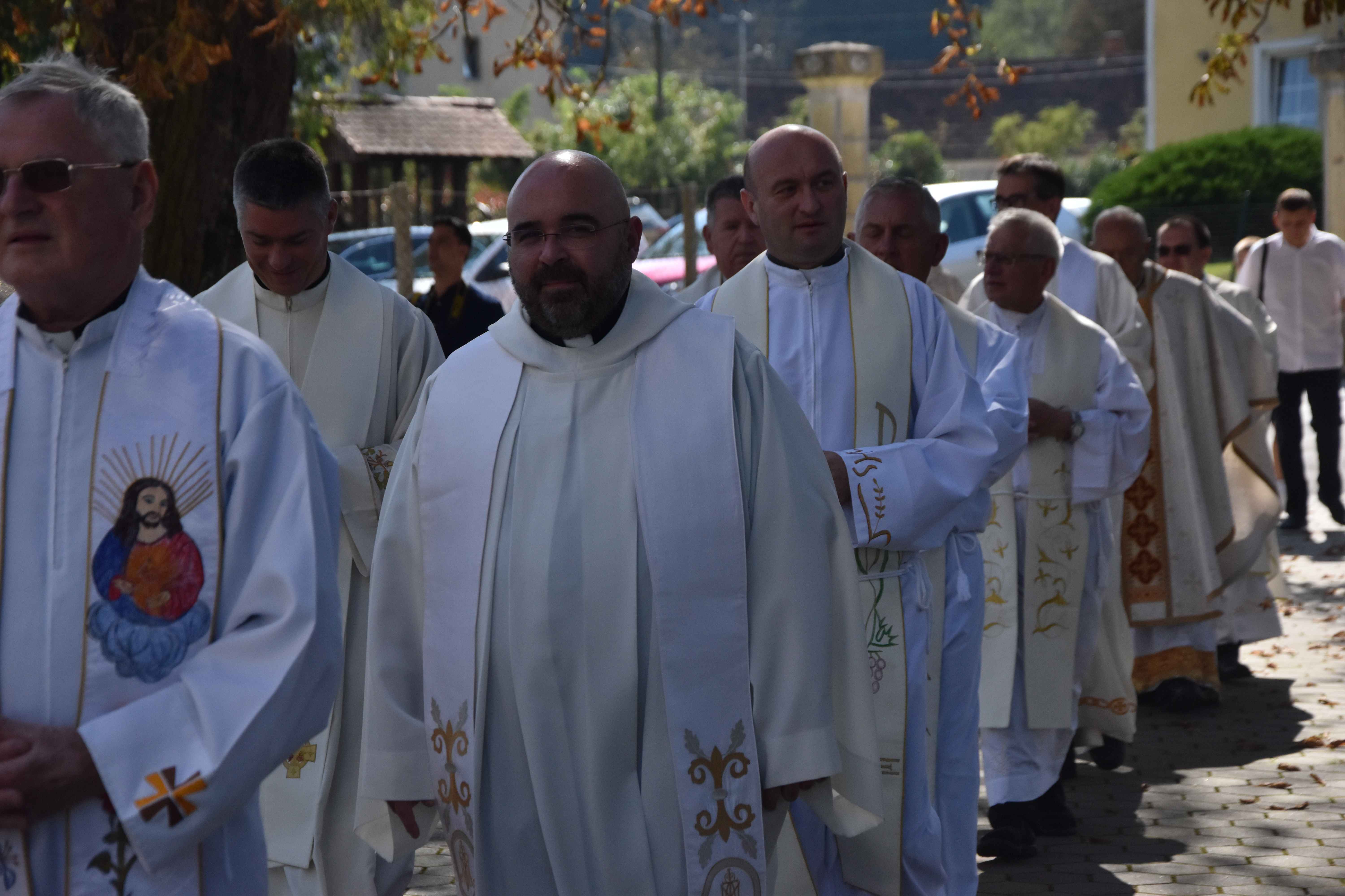 FOTO Selnica: Velečasni Josip Horvat obilježio Zlatnu svetu misu- 50 godina svećeništva FOTO Selnica: Velečasni Josip Horvat obilježio Zlatnu svetu misu- 50 godina svećeništva