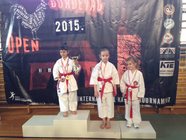 cide3faeb6a64b649049957723c91db