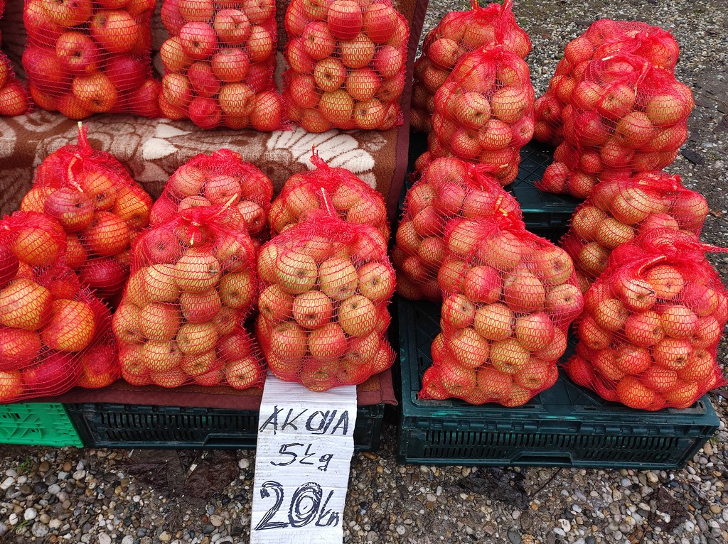 ČAKOVEČKI SAJAM Nema čega nema pa čak i – božićnih žaruljica!