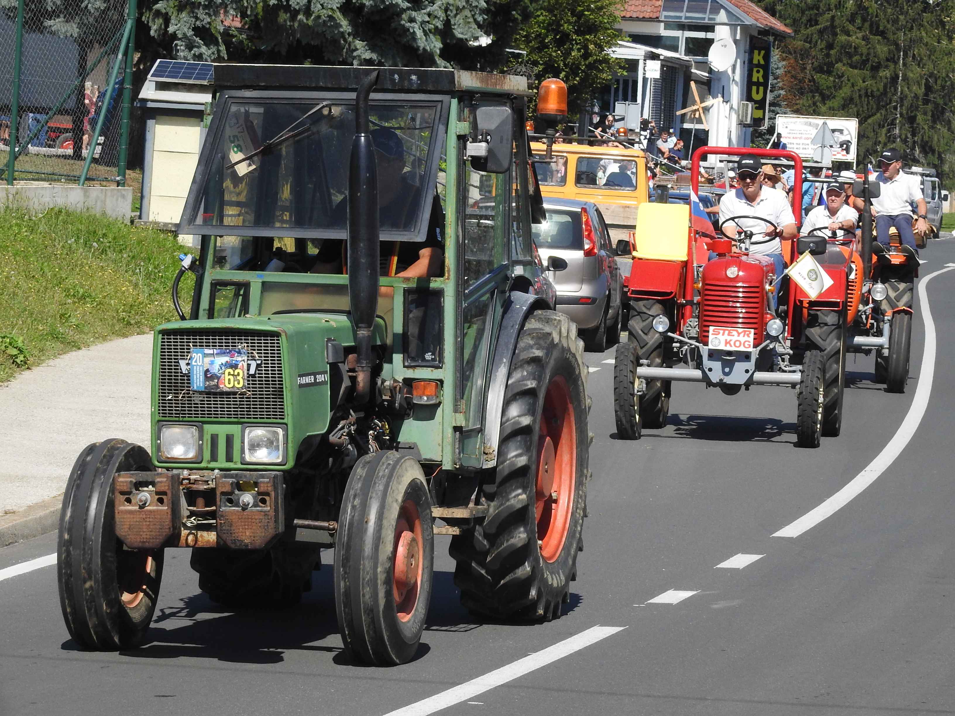SELNICA Pogledajte kako je bilo na 17. susretu starih traktora