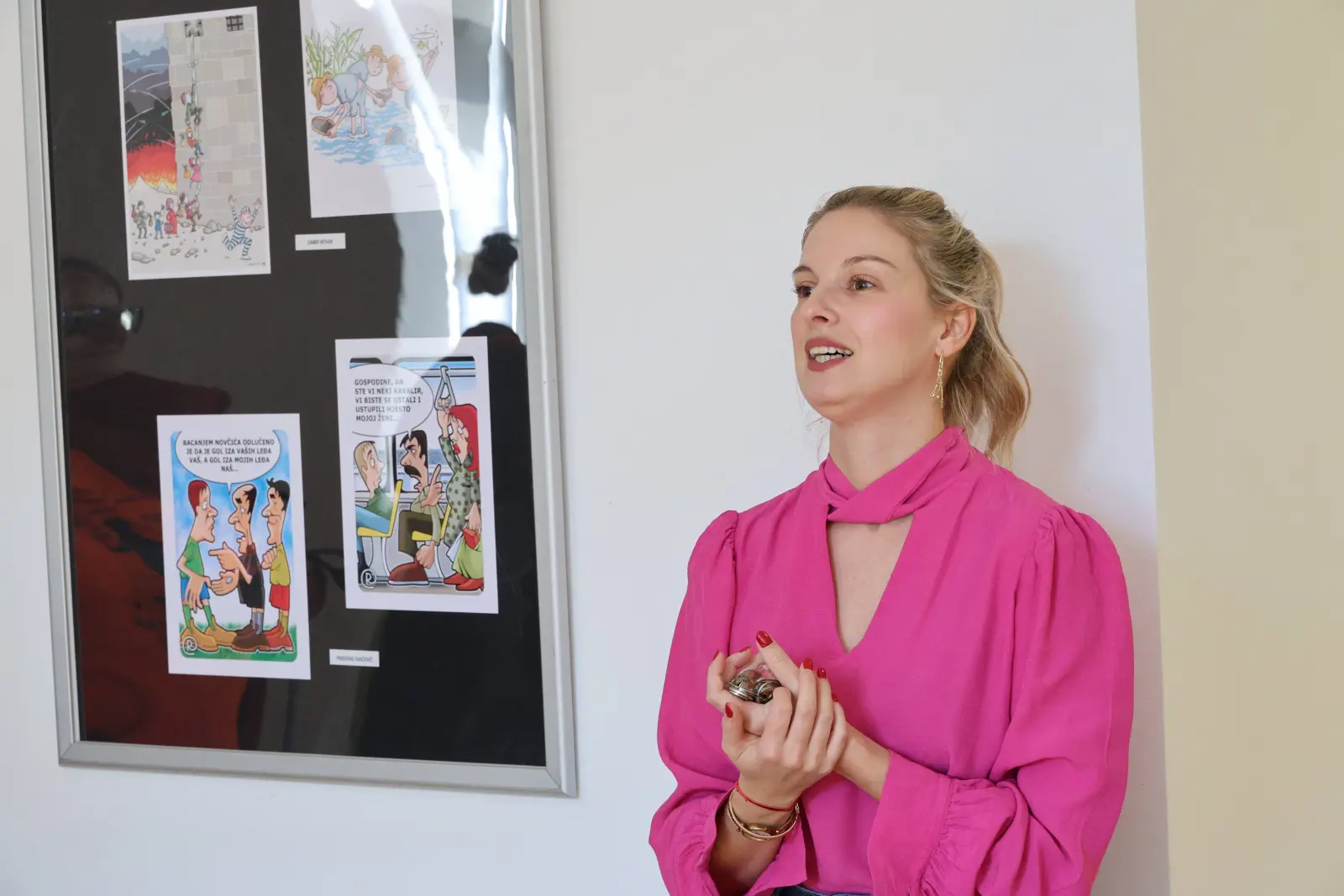 festival nordijskog hodanja i pješačenja 2024, posjet crkvi i muzeju (7)