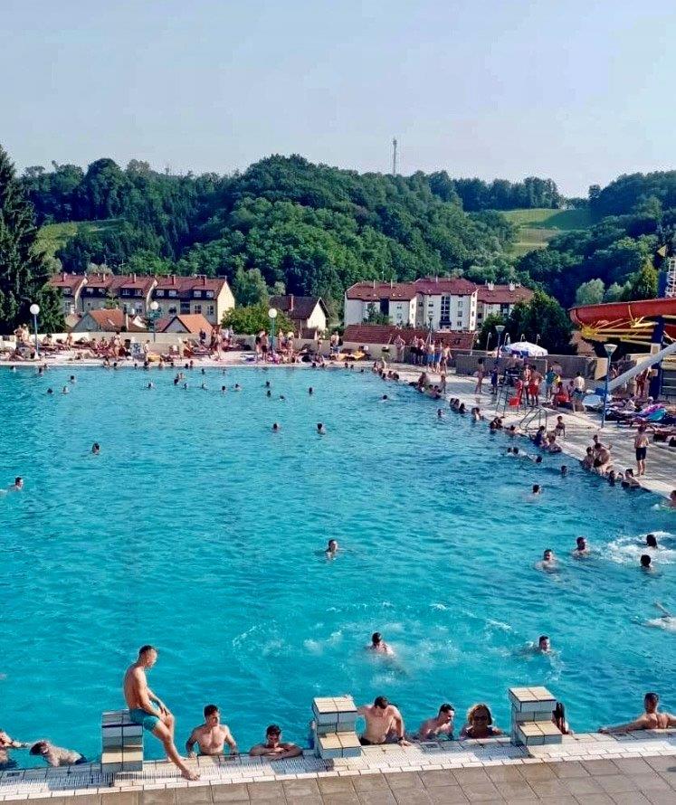 DONJA DUBRAVA Umirovljenici posjetili Mariju Bistricu i Varaždinske Toplice