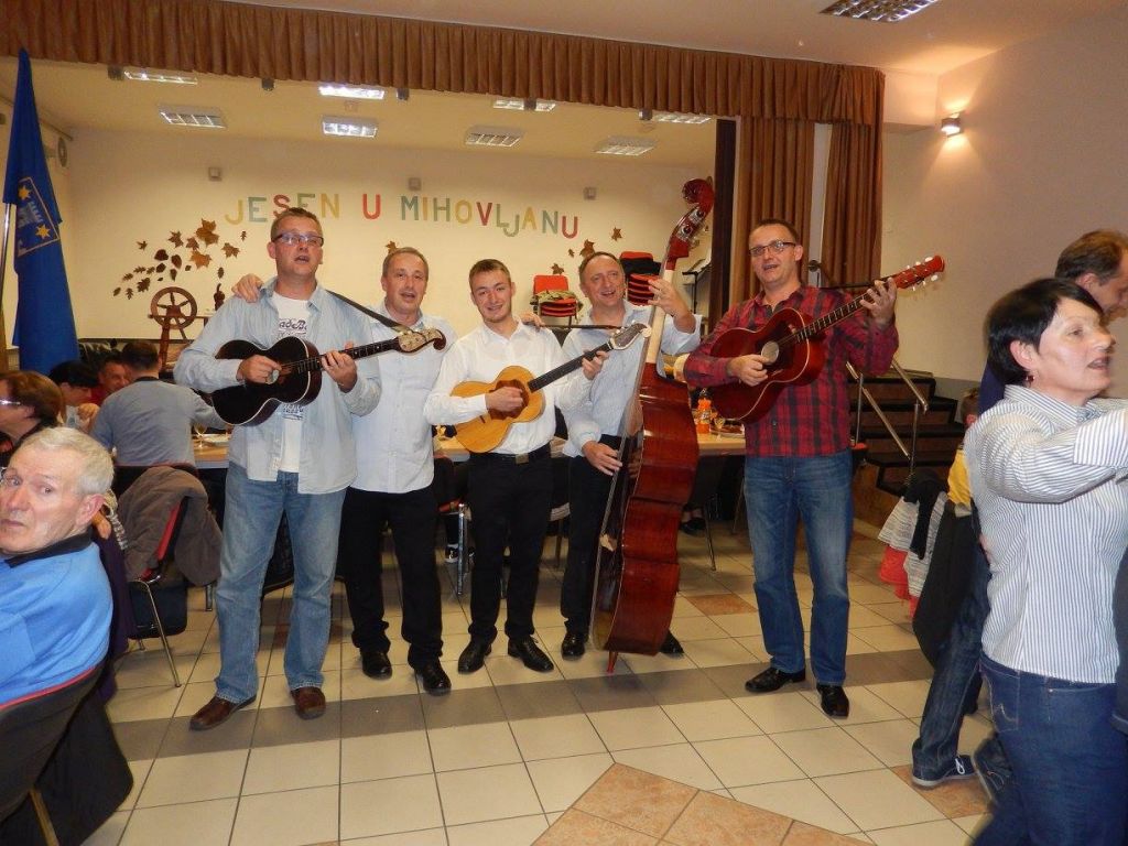 1224047310525212881127376531823