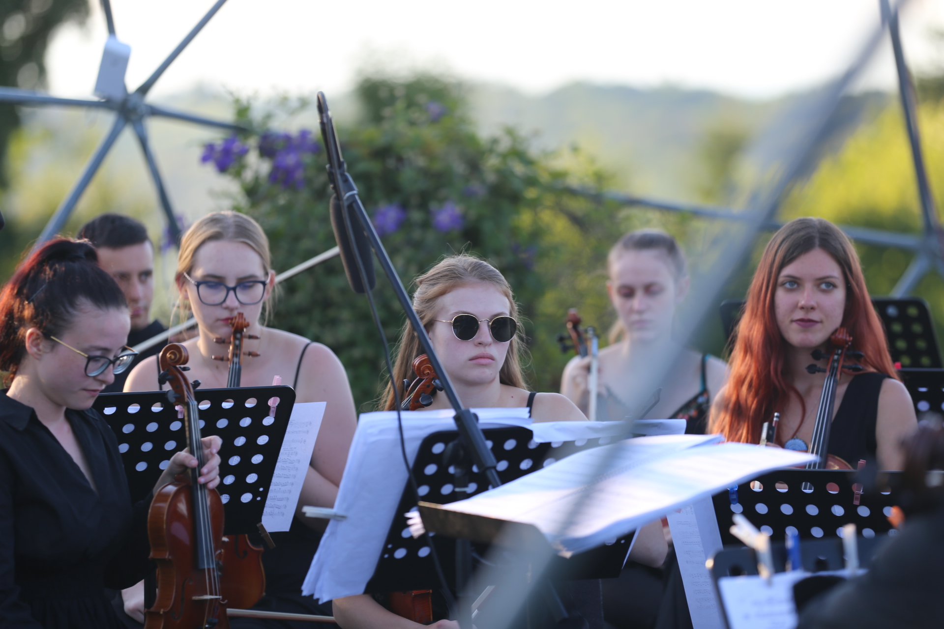 Koncert u Zmajevom vrtu obitelji Valkaj