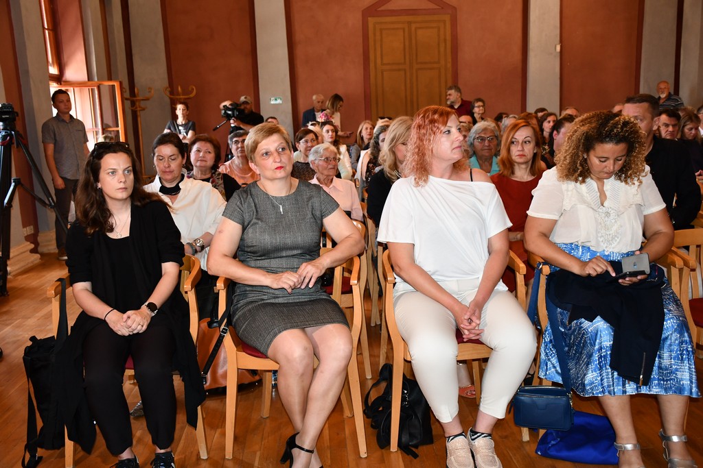 SVEČANA DODJELA Ministrica Nina Obuljen Koržinek uručila UNESCO-ove povelje za međimursku popevku