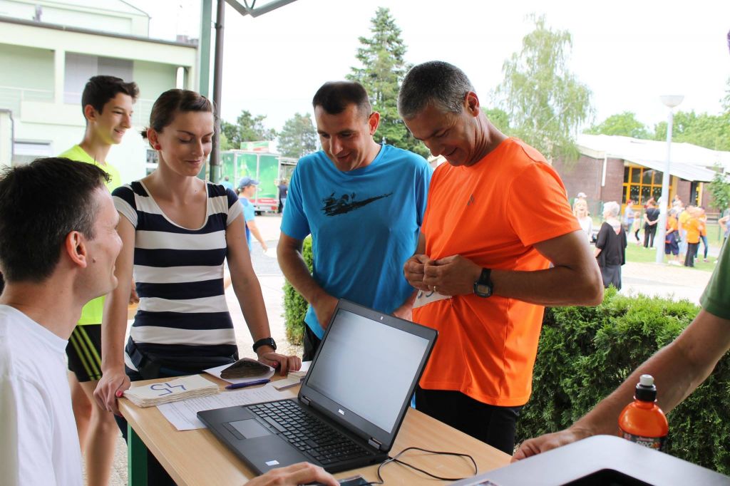 1339215649473145405275991847087