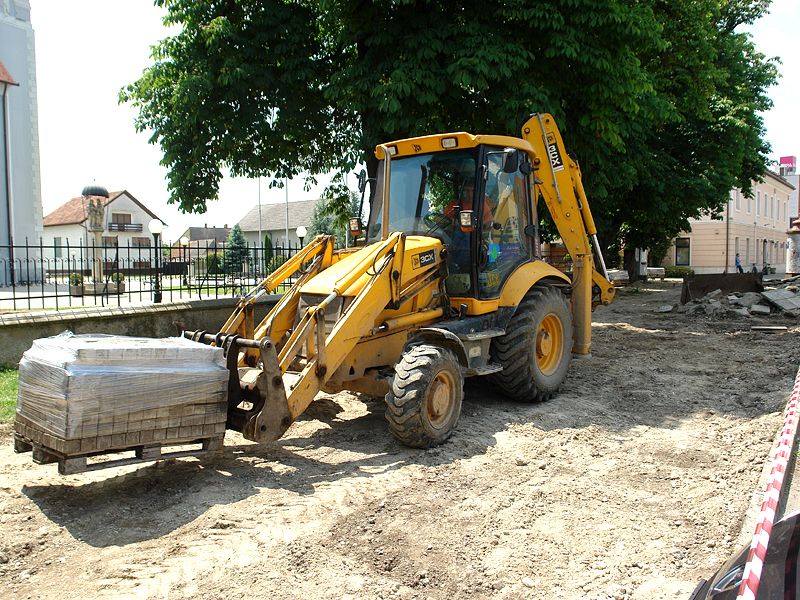 356615542dsc06690689675