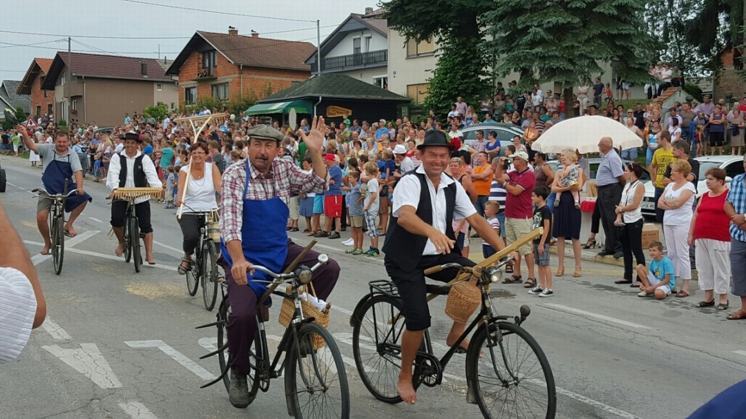 daniturizmasvetimartinnamuri228