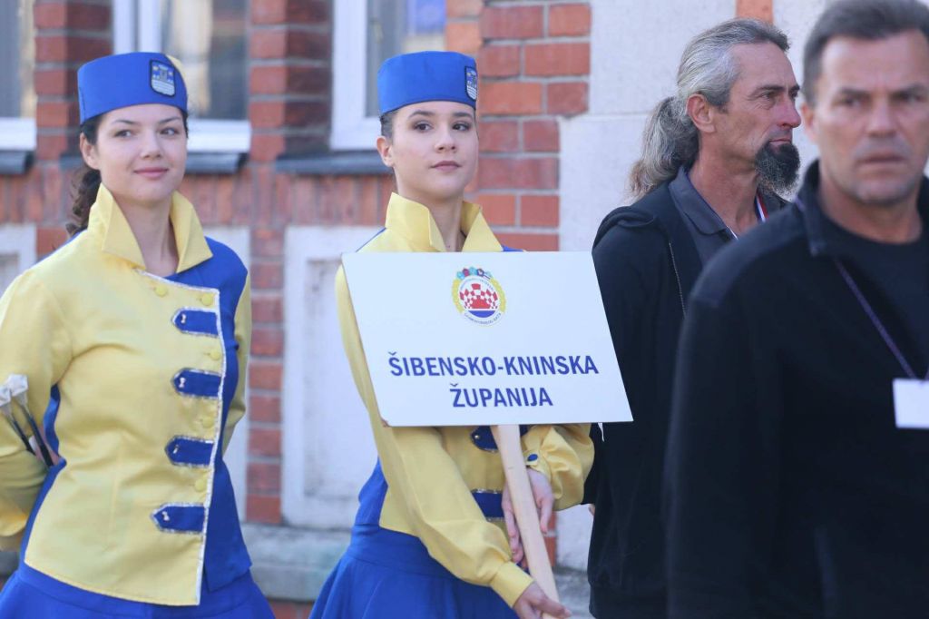 2193179810213070968745837778160