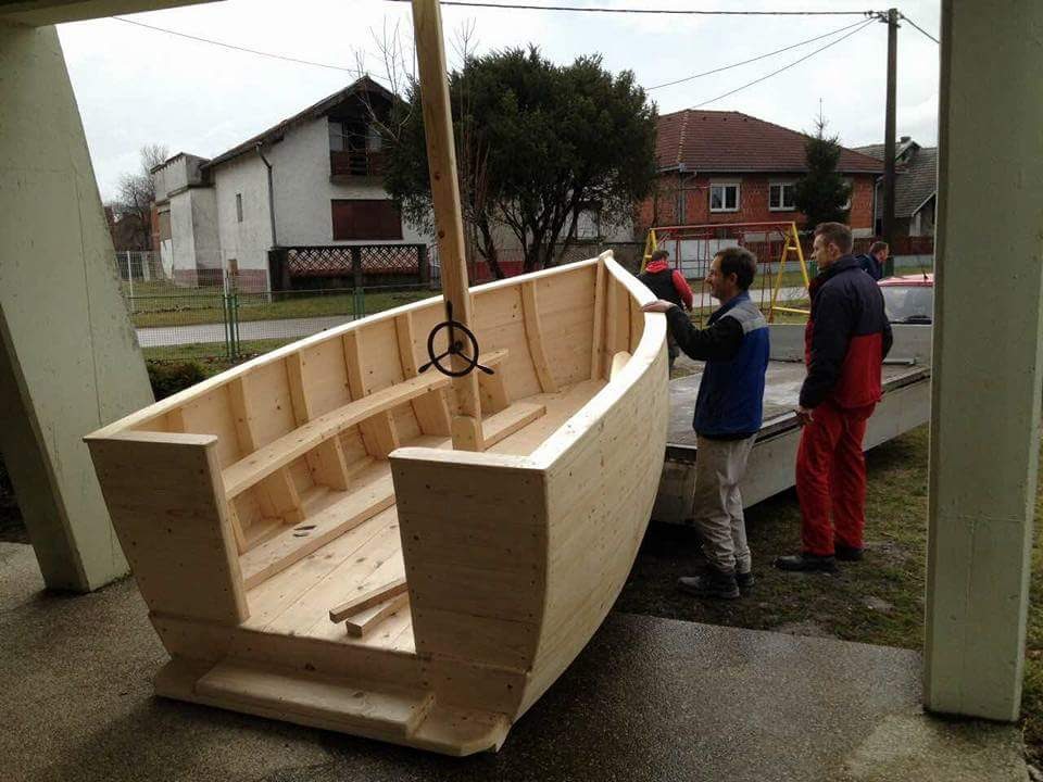 DJEČJI VRTIĆ CVRČAK Suradnja odgojitelja i roditelja glavna su karika za djetetov razvoj