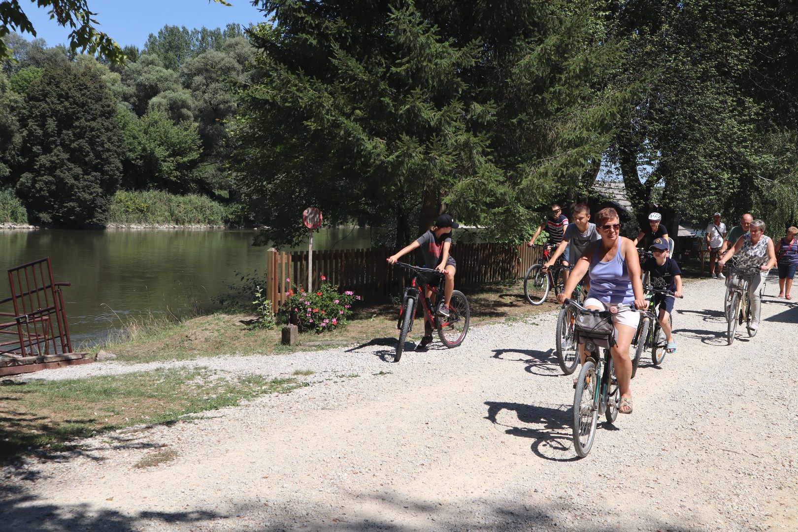 ‘Peciklinom protiv zaborava’: U Svetom Martinu branitelji održali biciklijadu