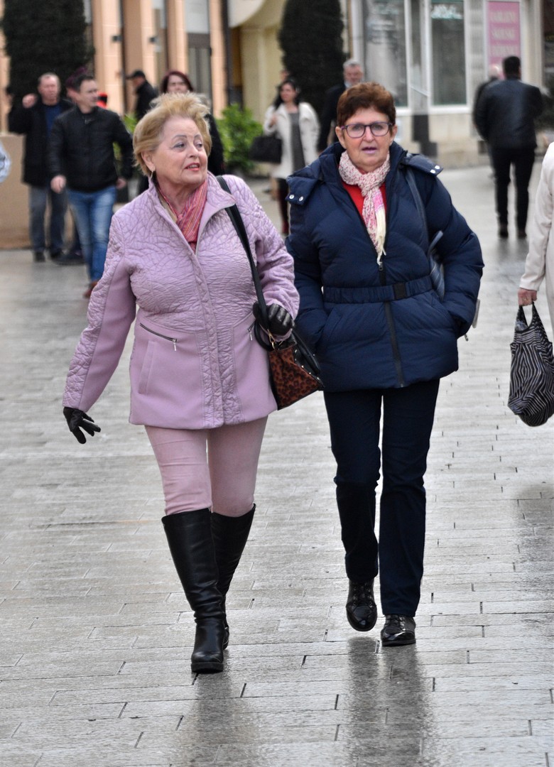 KLIKOM PO ČAKOVCU Veselo i živo u centru grada na Staru godinu