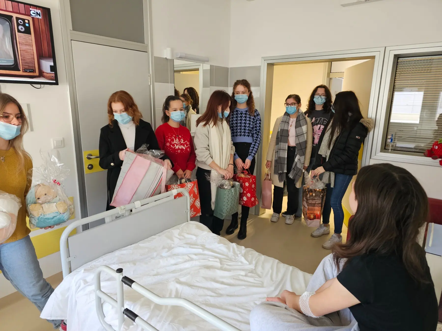 gimnazija josipa slavenskog bolnica (2) gimnazija josipa slavenskog bolnica (2)