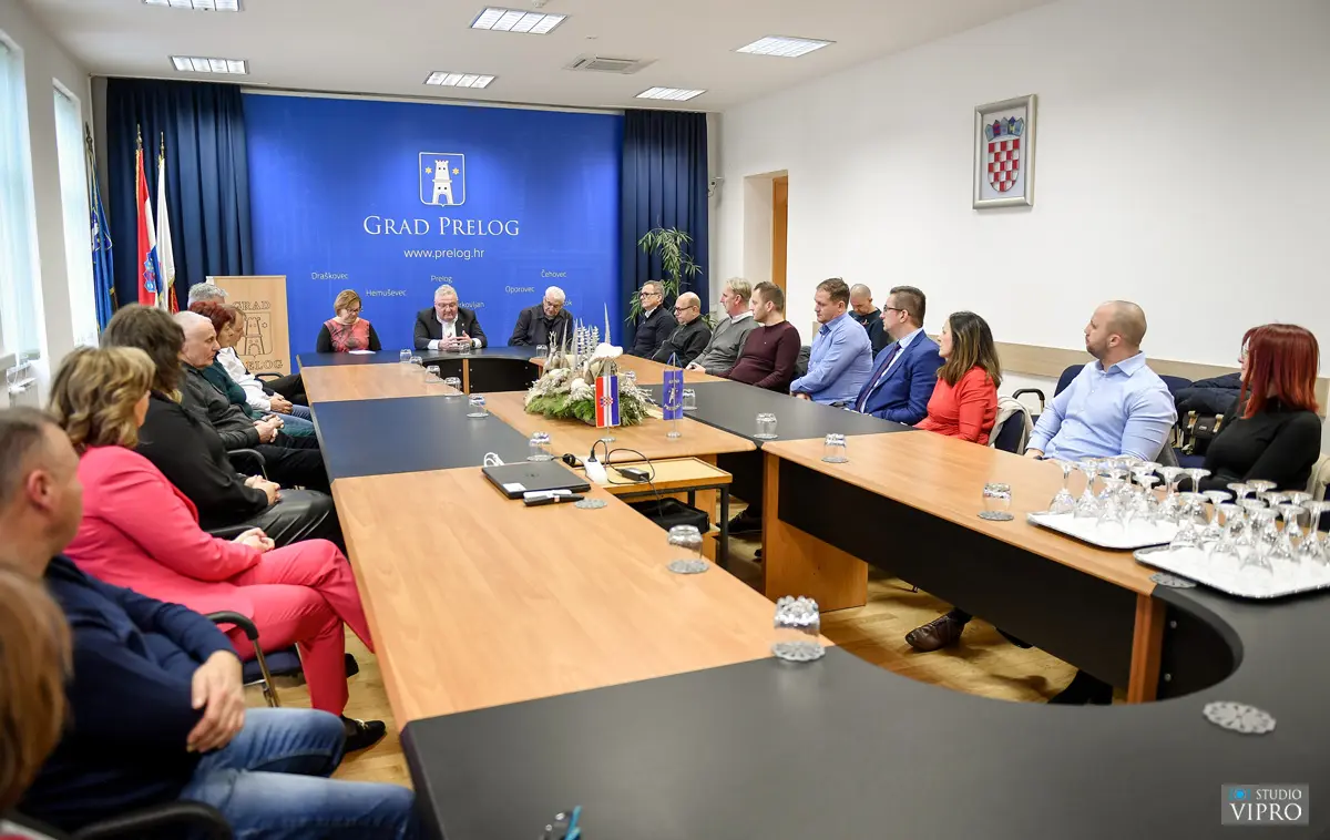 grad prelog, prijem za predstavnike javnih službi (10) grad prelog, prijem za predstavnike javnih službi (10)