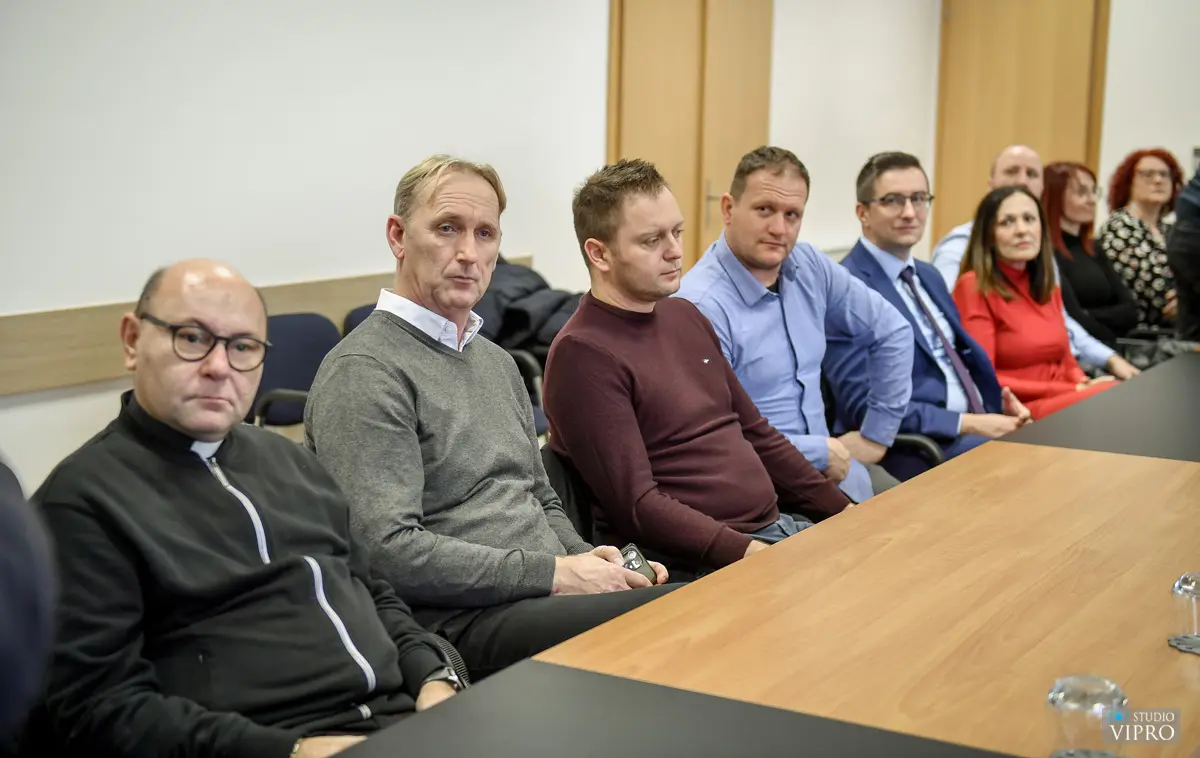 grad prelog, prijem za predstavnike javnih službi (14) grad prelog, prijem za predstavnike javnih službi (14)