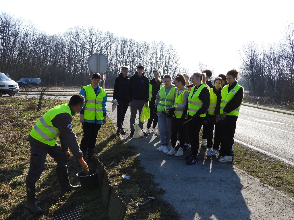 graditeljska škola čakovec akcija žabe na cesti (2) graditeljska škola čakovec akcija žabe na cesti (2)