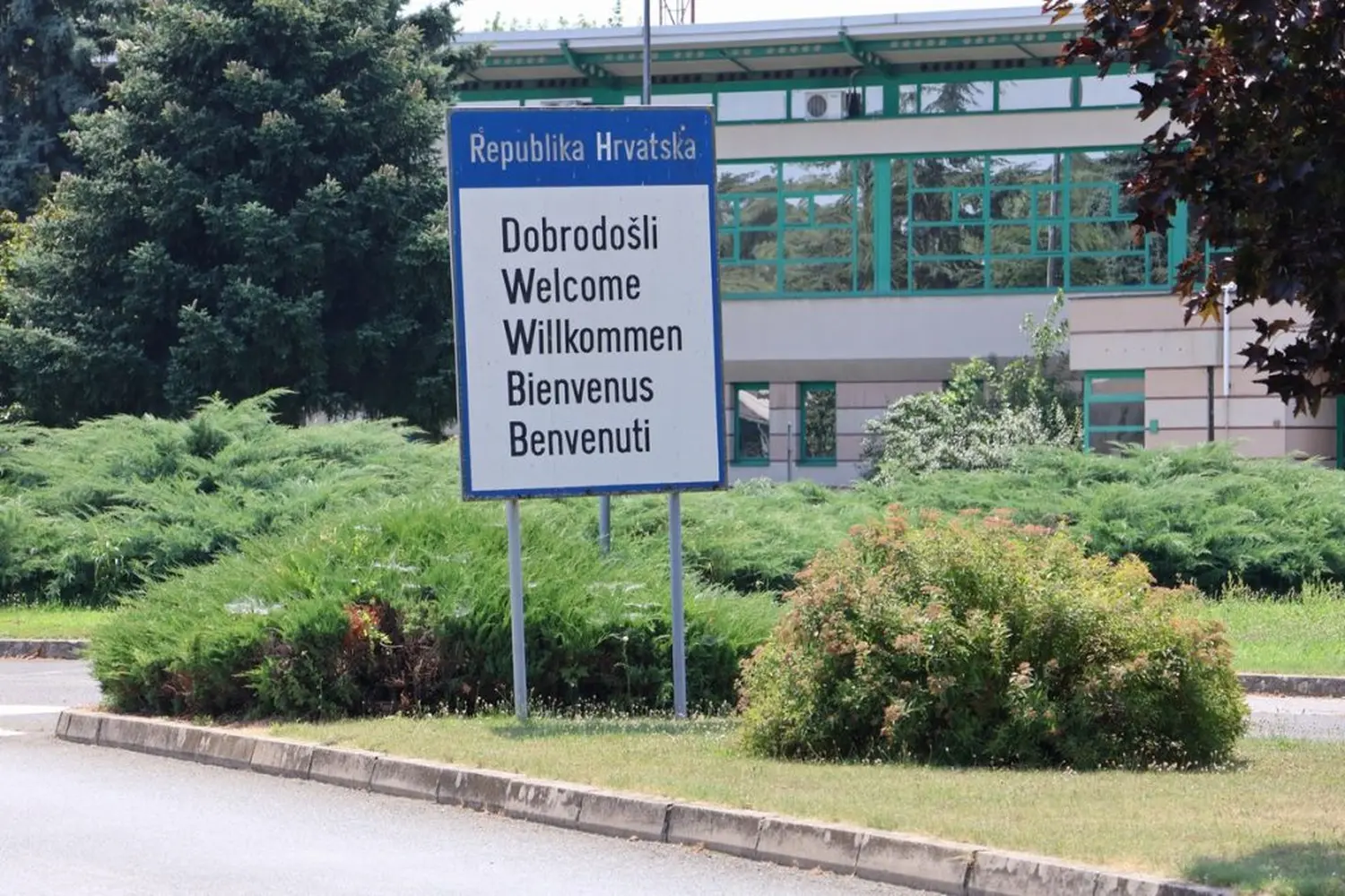 granica,carina,objekti,granična kontrola (5)