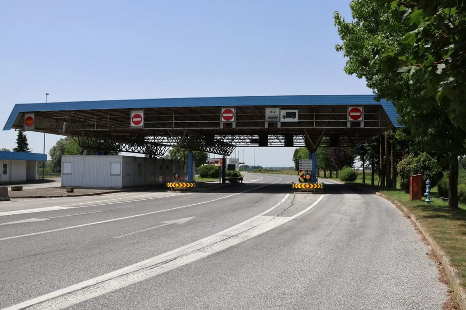 granica,carina,objekti,granična kontrola (7)