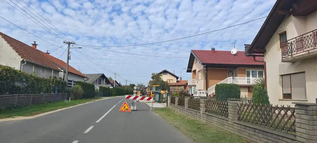 groblje peklenica, ograda (1)