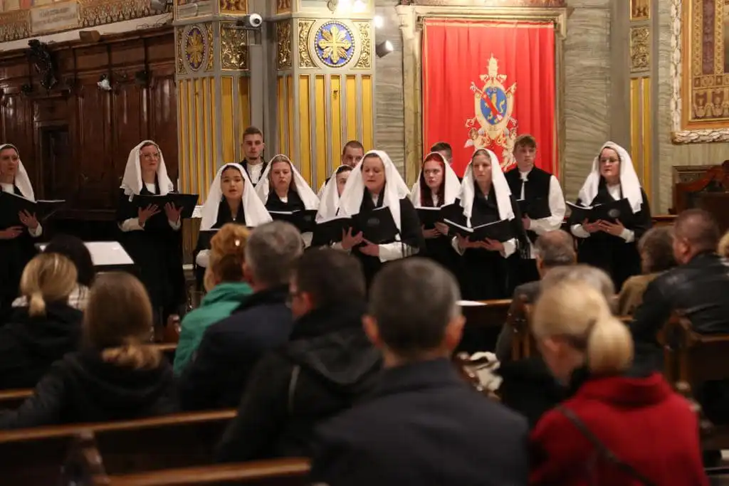 hkuu sveti martin na muri (8) hkuu sveti martin na muri (8)