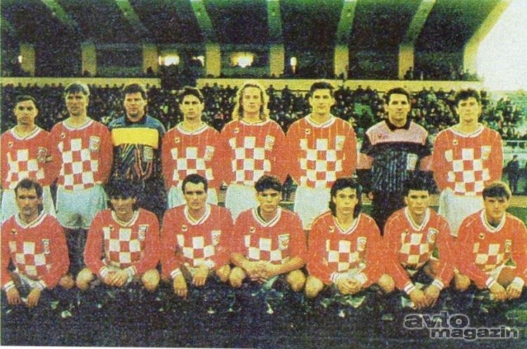 hr-nogometni-dres-1990_biggalleryimage