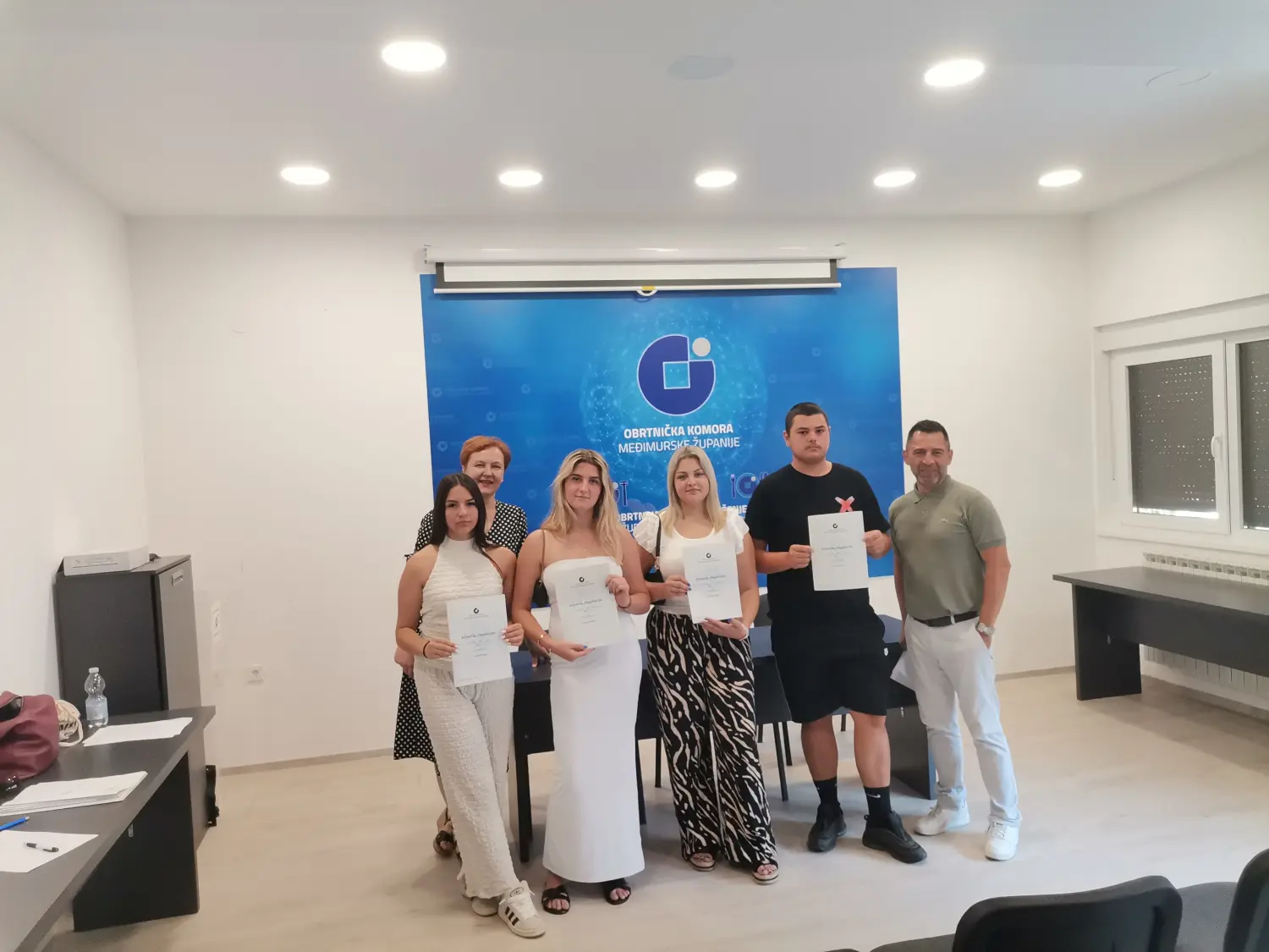 hrvatska obrtnička komora,podjela svjedodžbi (2)