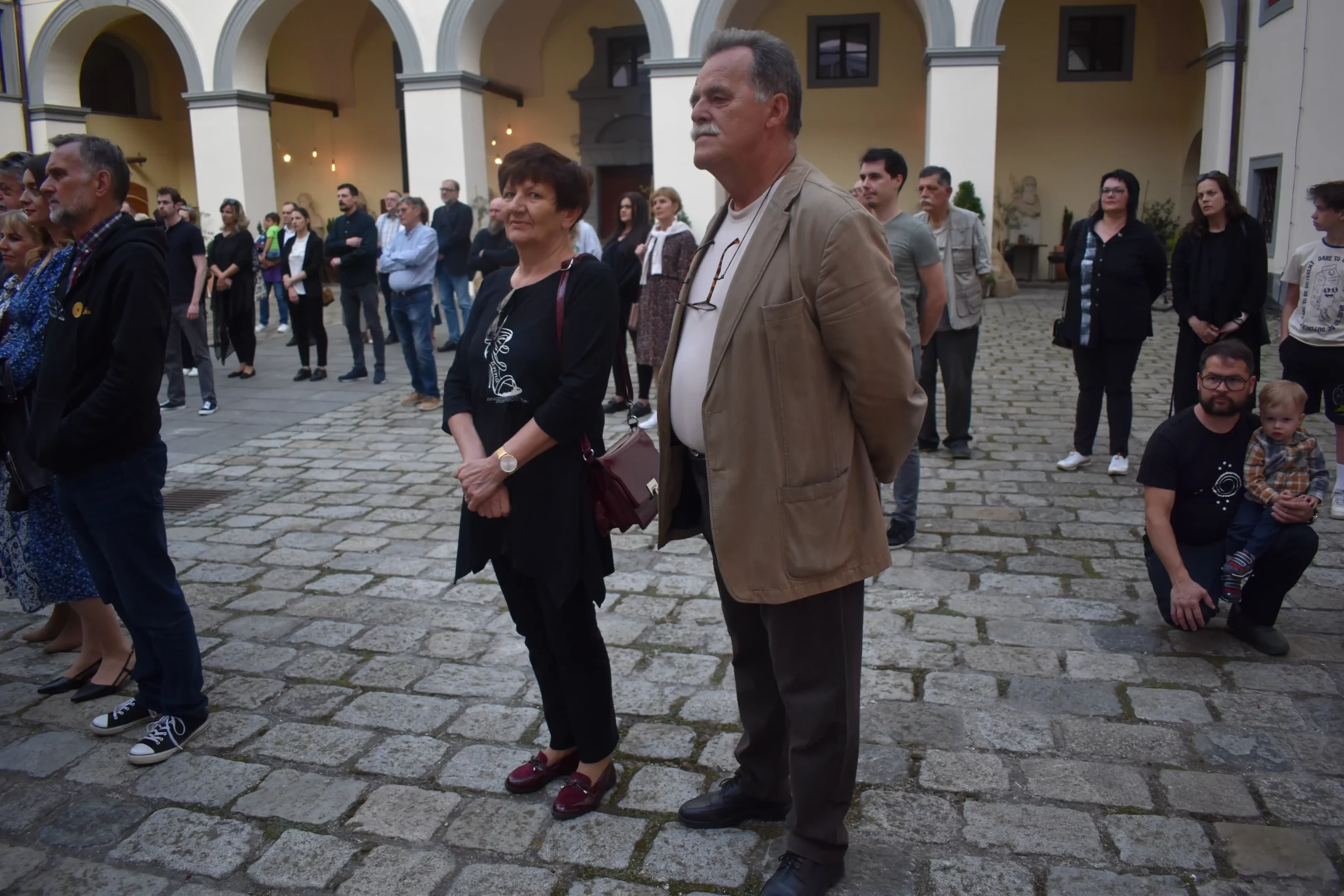izložba Oton Iveković marijan belčić Slikar Zrinskih (11) izložba Oton Iveković marijan belčić Slikar Zrinskih (11)