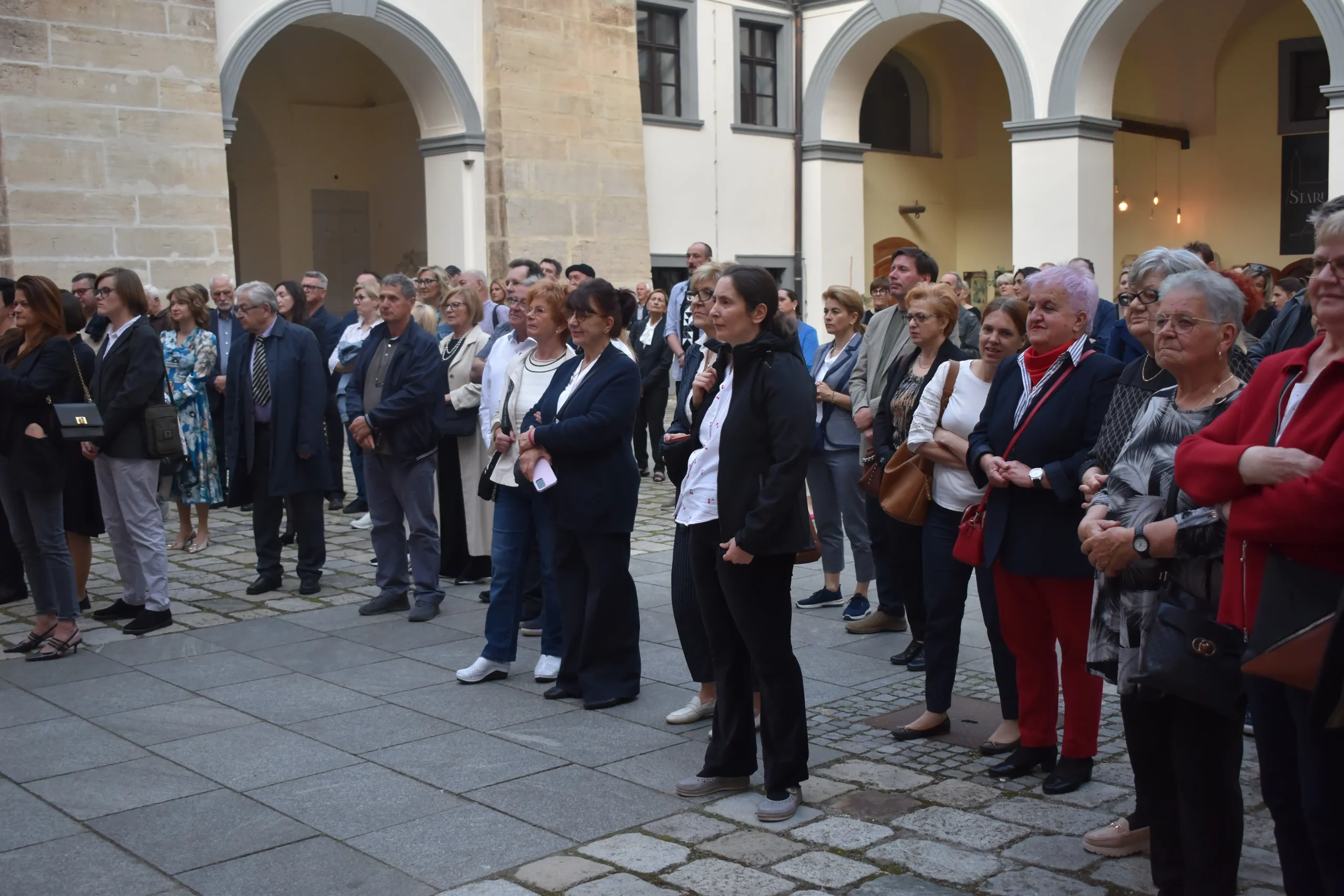 izložba Oton Iveković Slikar Zrinskih (12) izložba Oton Iveković Slikar Zrinskih (12)
