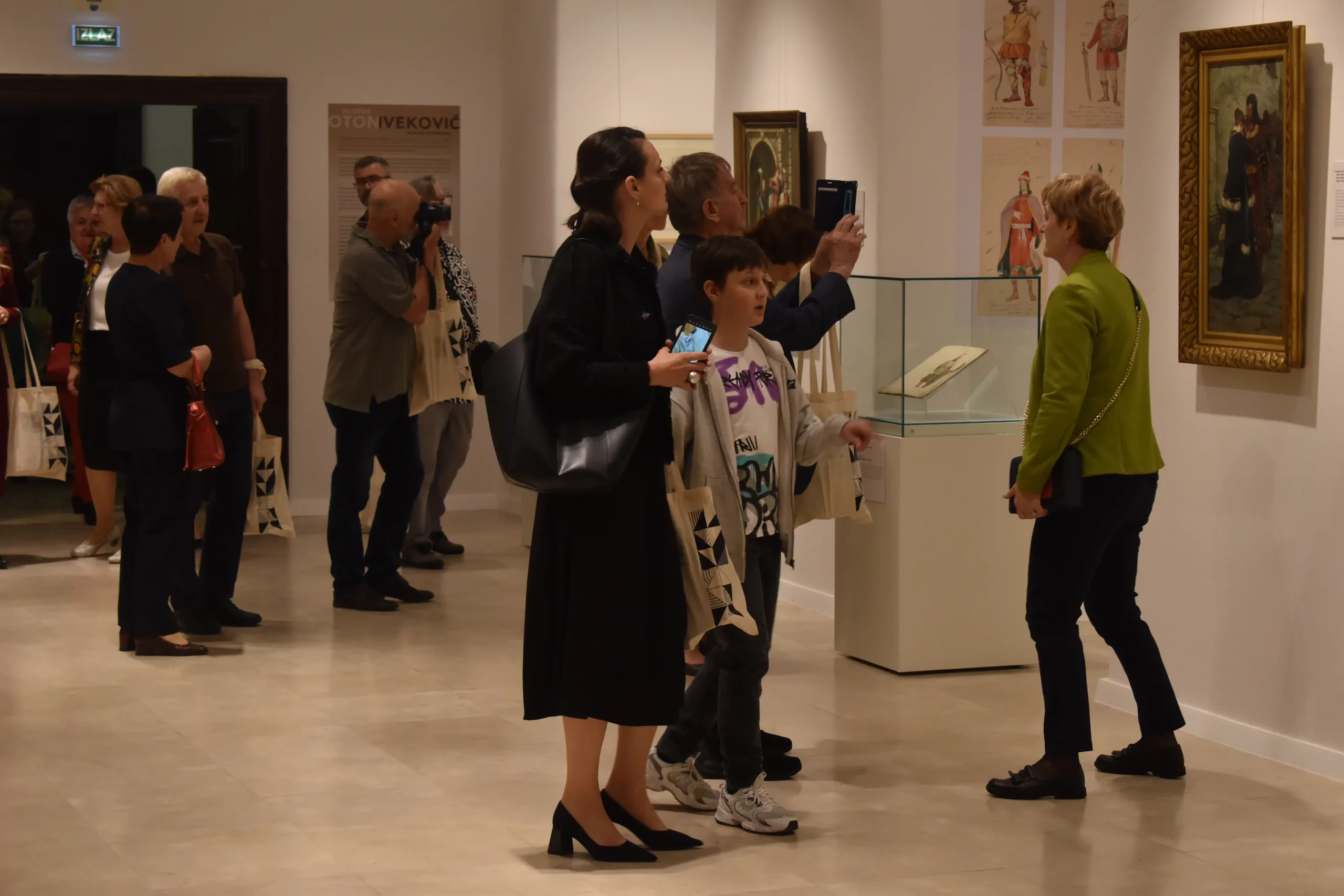 izložba Oton Iveković Slikar Zrinskih (18) izložba Oton Iveković Slikar Zrinskih (18)