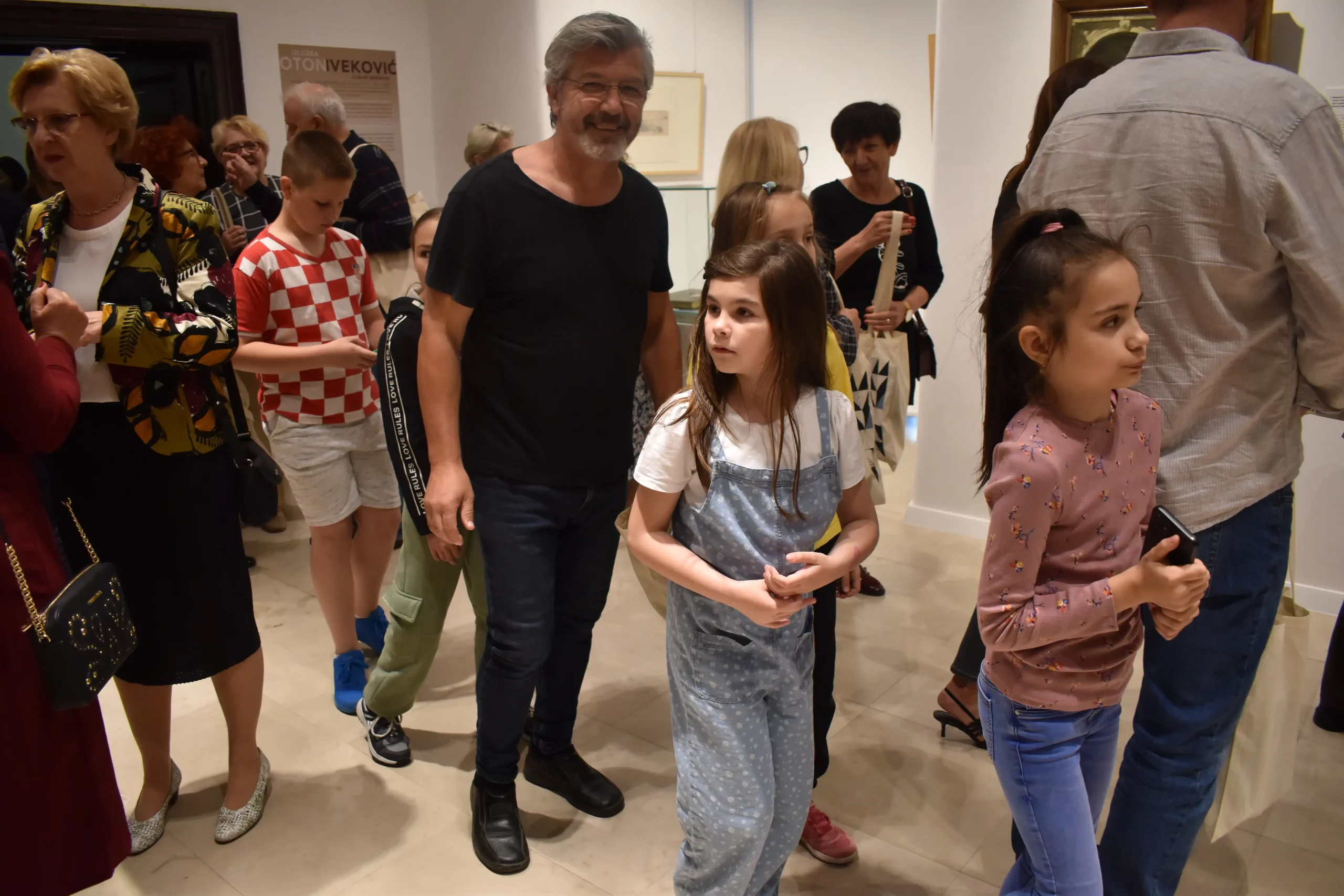 izložba Oton Iveković Slikar Zrinskih (20) izložba Oton Iveković Slikar Zrinskih (20)