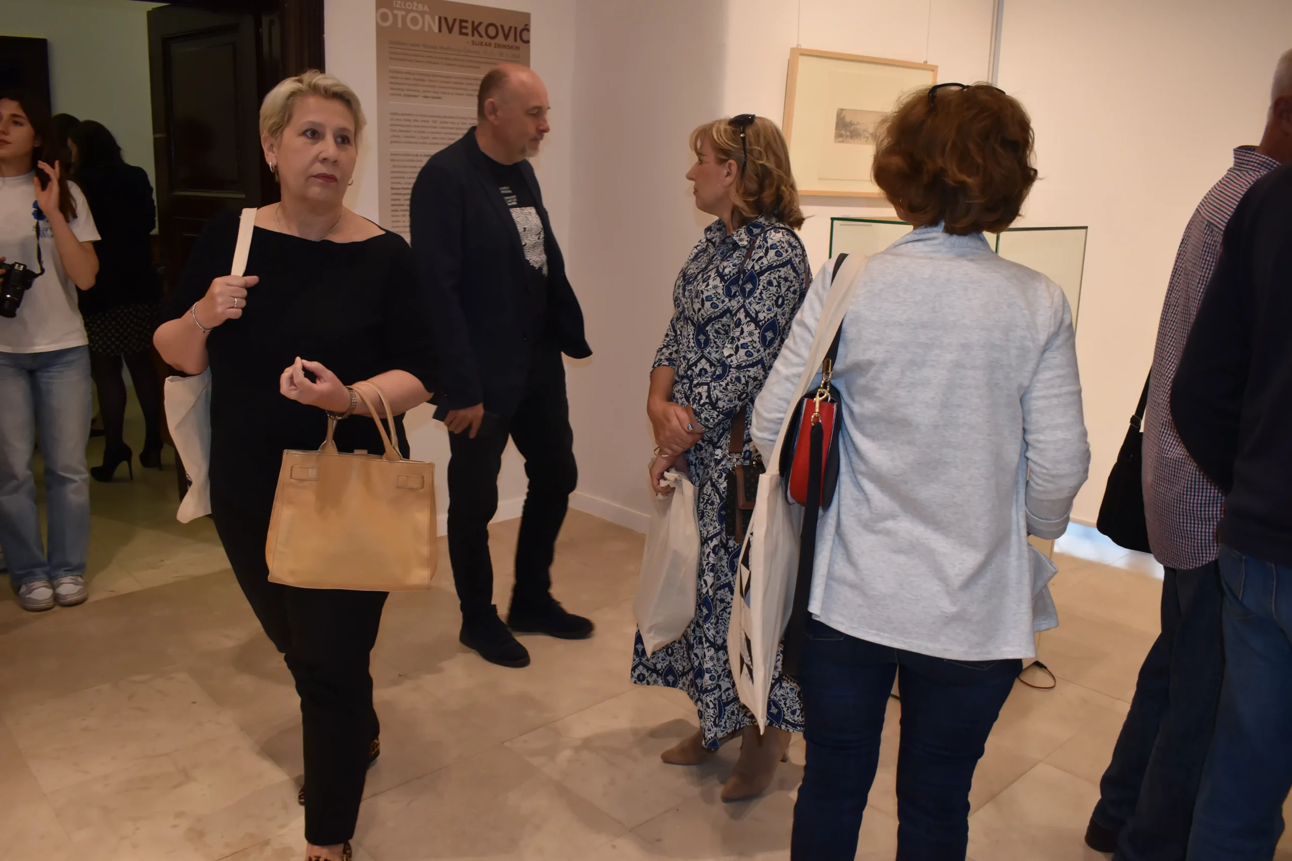 izložba Oton Iveković Slikar Zrinskih (21) izložba Oton Iveković Slikar Zrinskih (21)