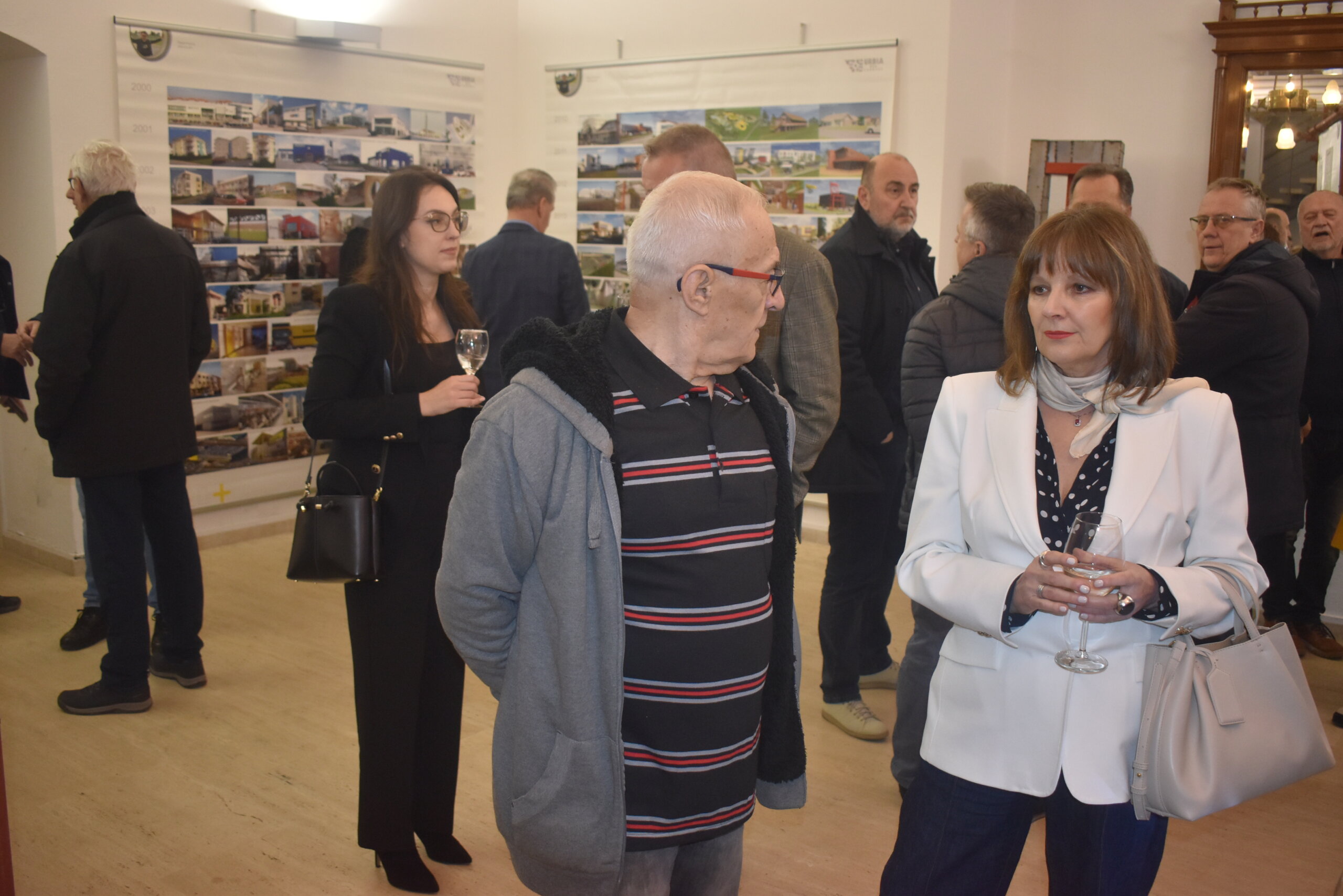 izložba bojan perhoč (17) izložba bojan perhoč (17)