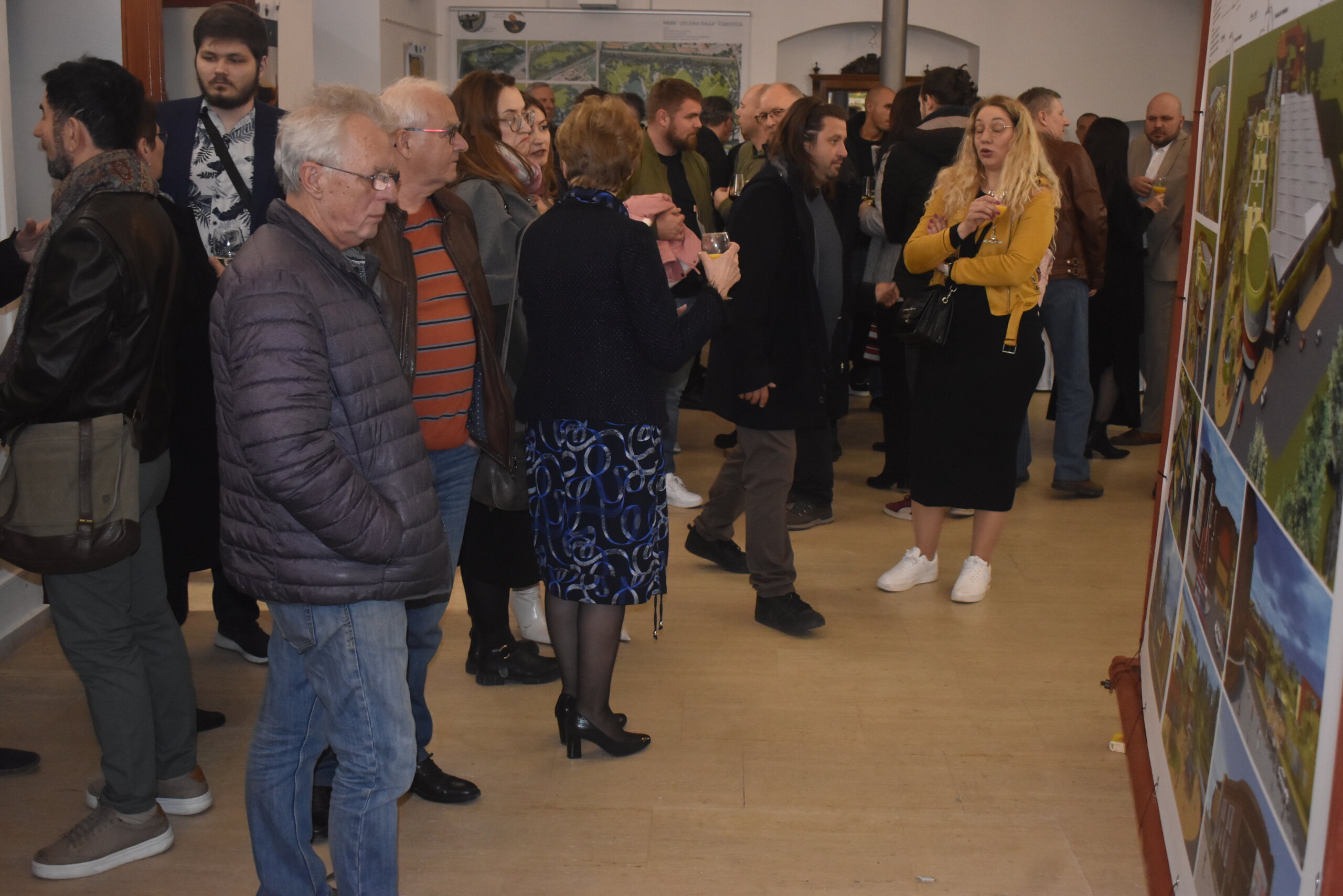 izložba bojan perhoč (19) izložba bojan perhoč (19)