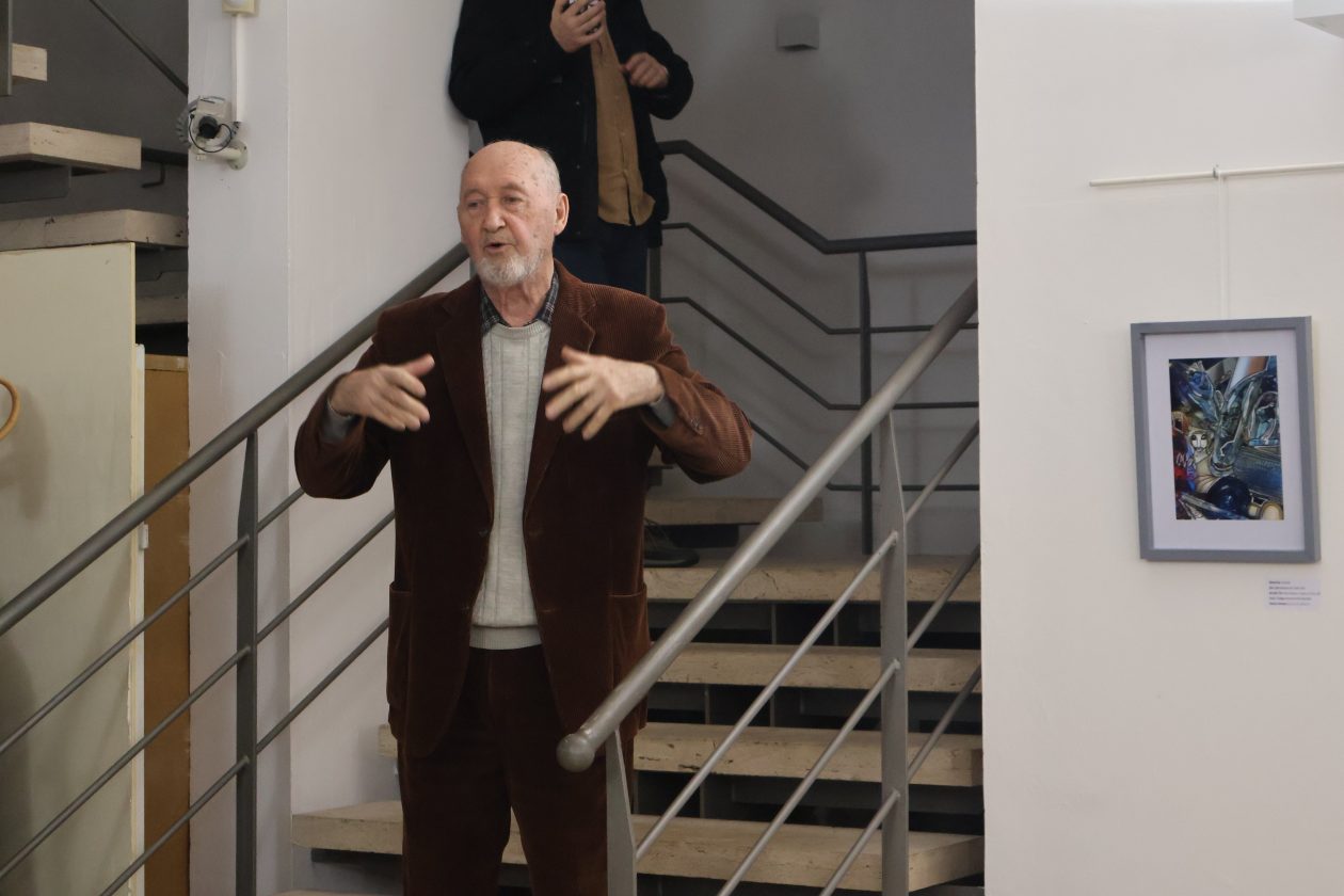 izlozba krizan (22) izlozba krizan (22)