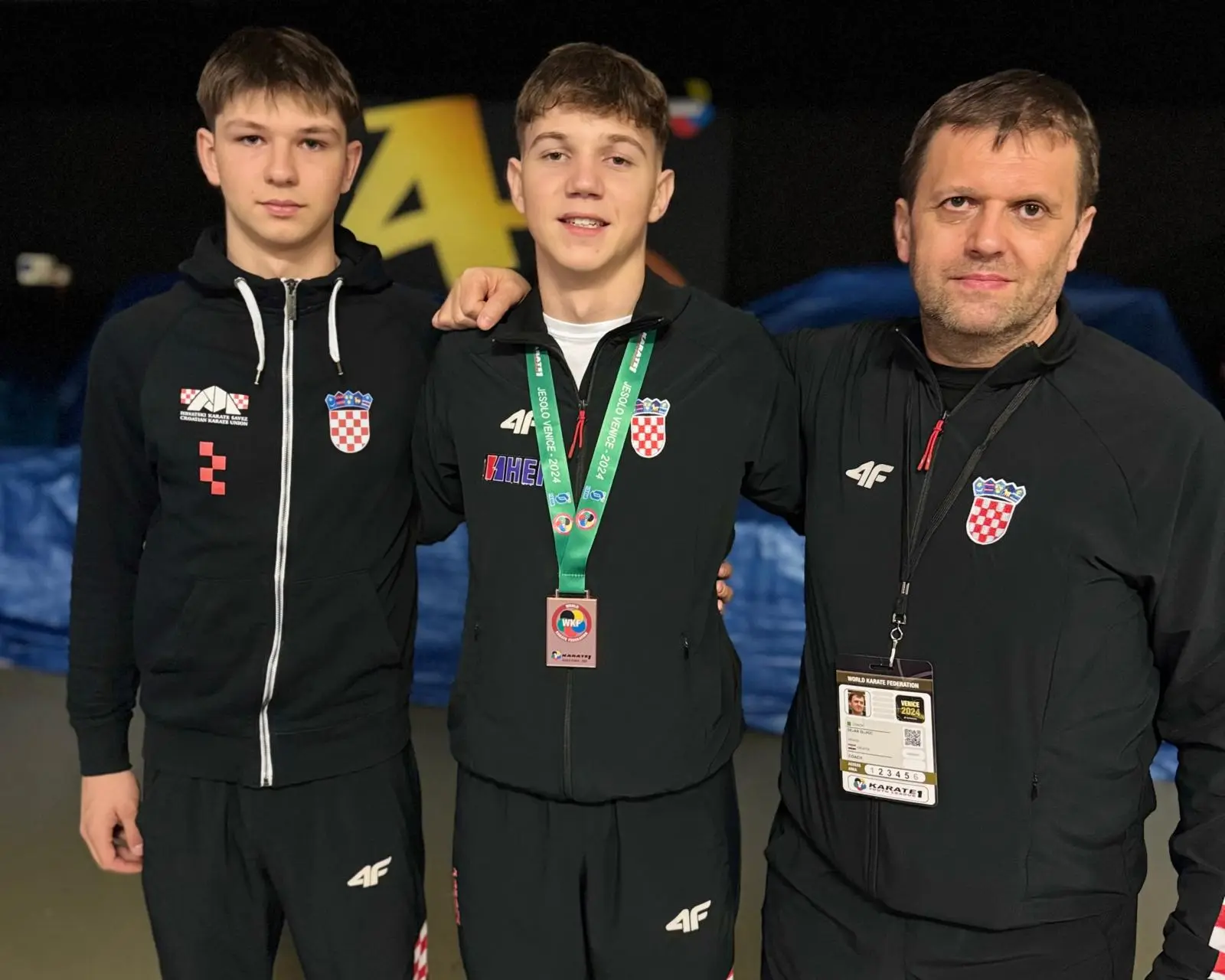 kk globus (7) kk globus (7)