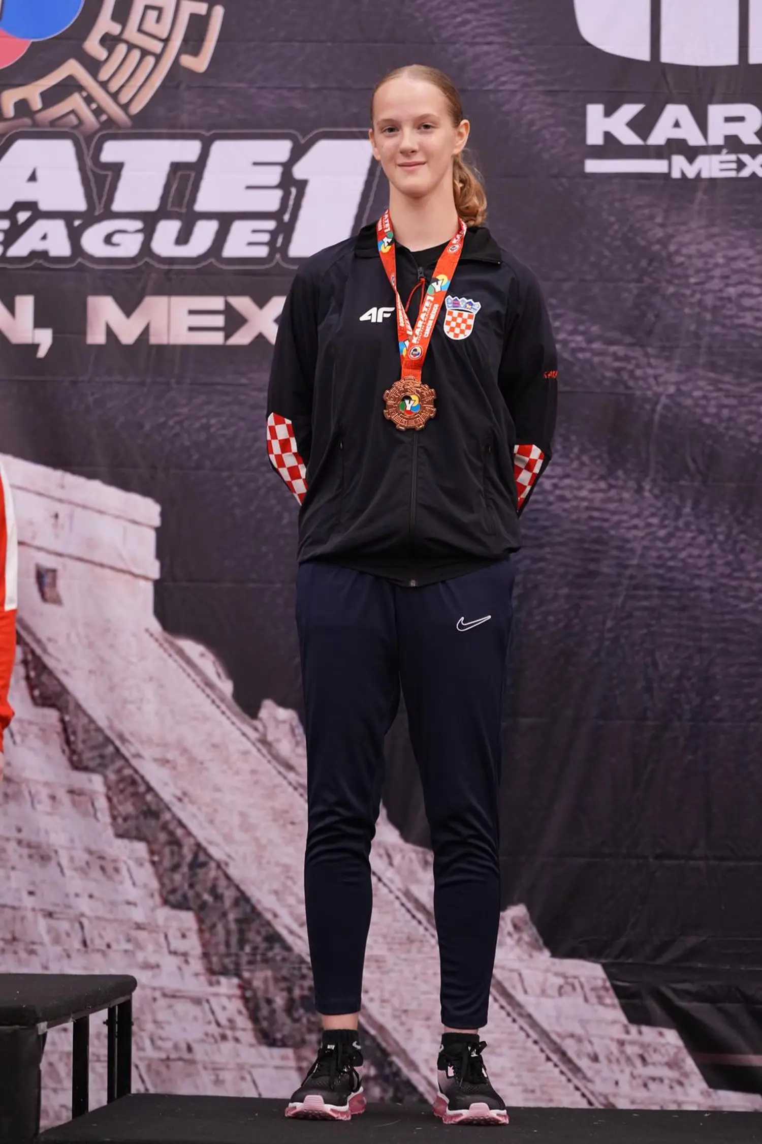 kk globus,karate (15) kk globus,karate (15)