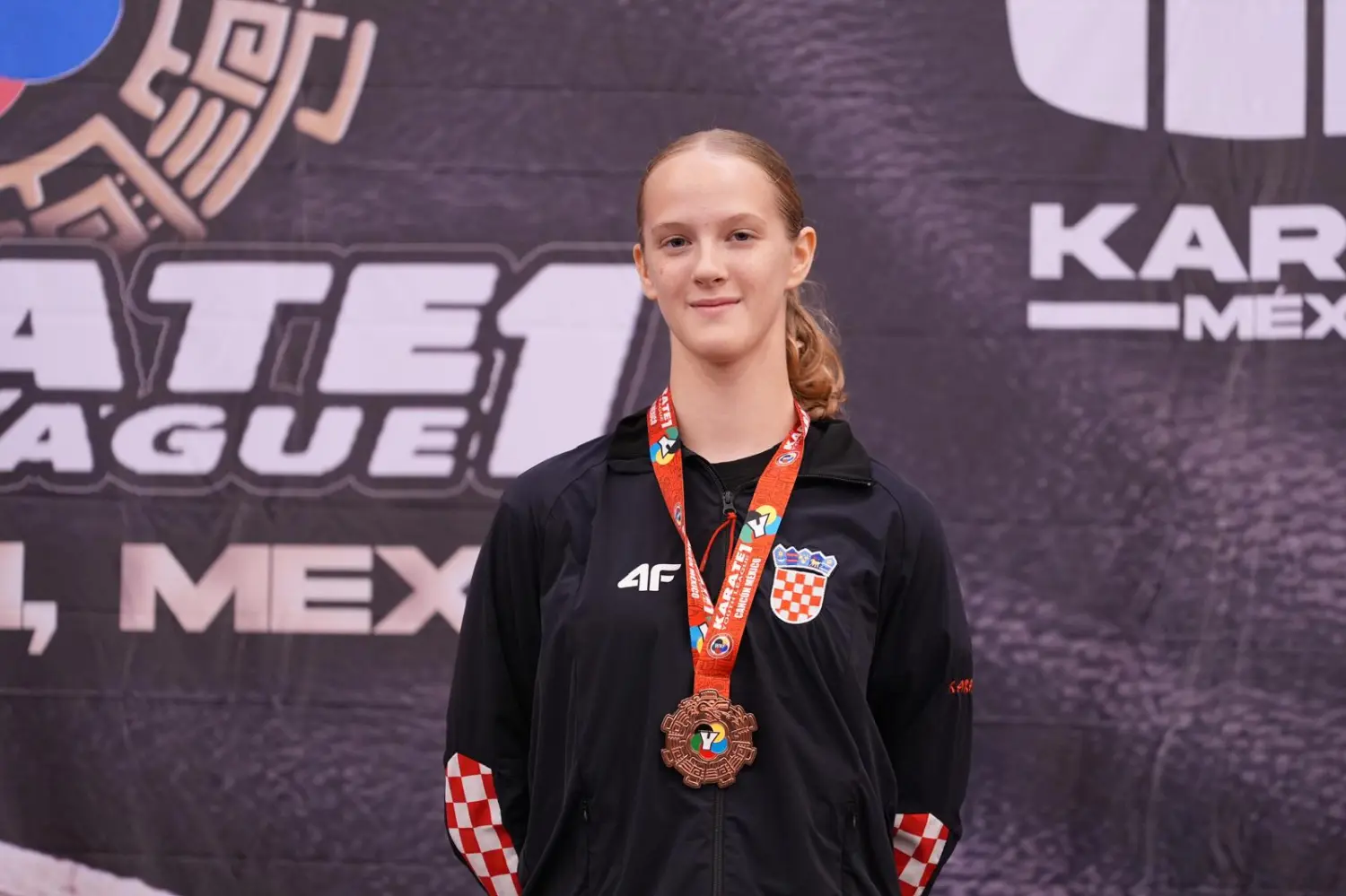 kk globus,karate (18) kk globus,karate (18)