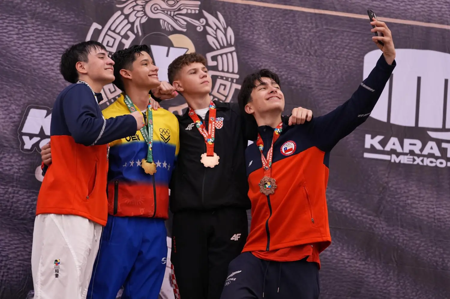 kk globus,karate (19) kk globus,karate (19)