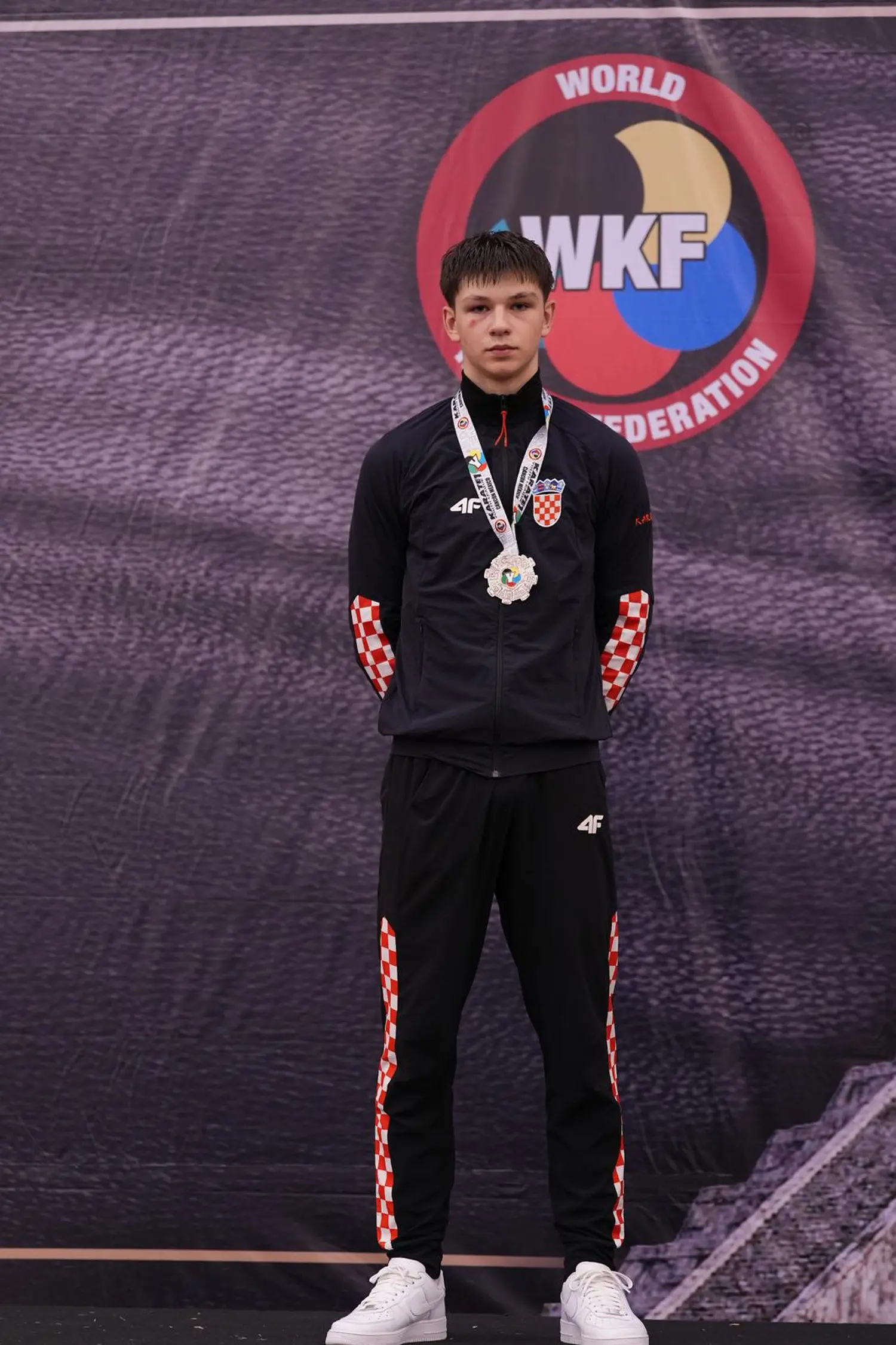 kk globus,karate (8) kk globus,karate (8)