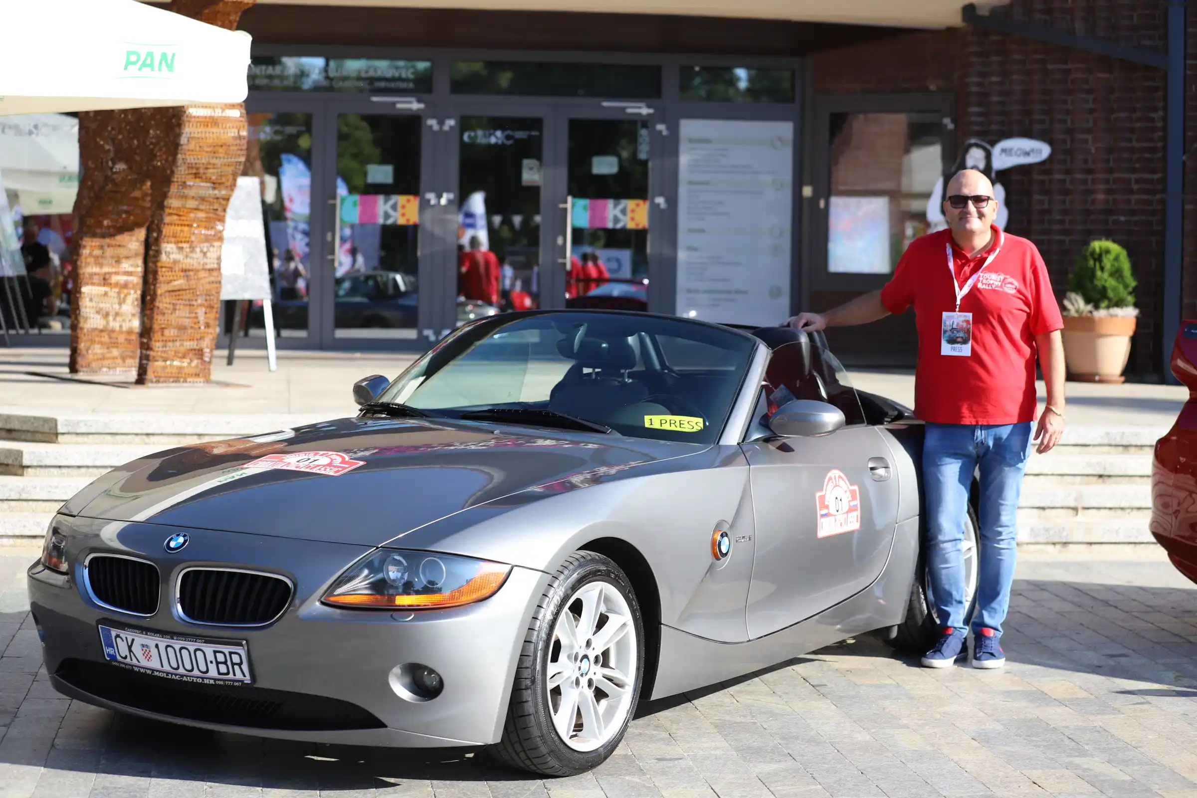 klasični automobili (18) klasični automobili (18)