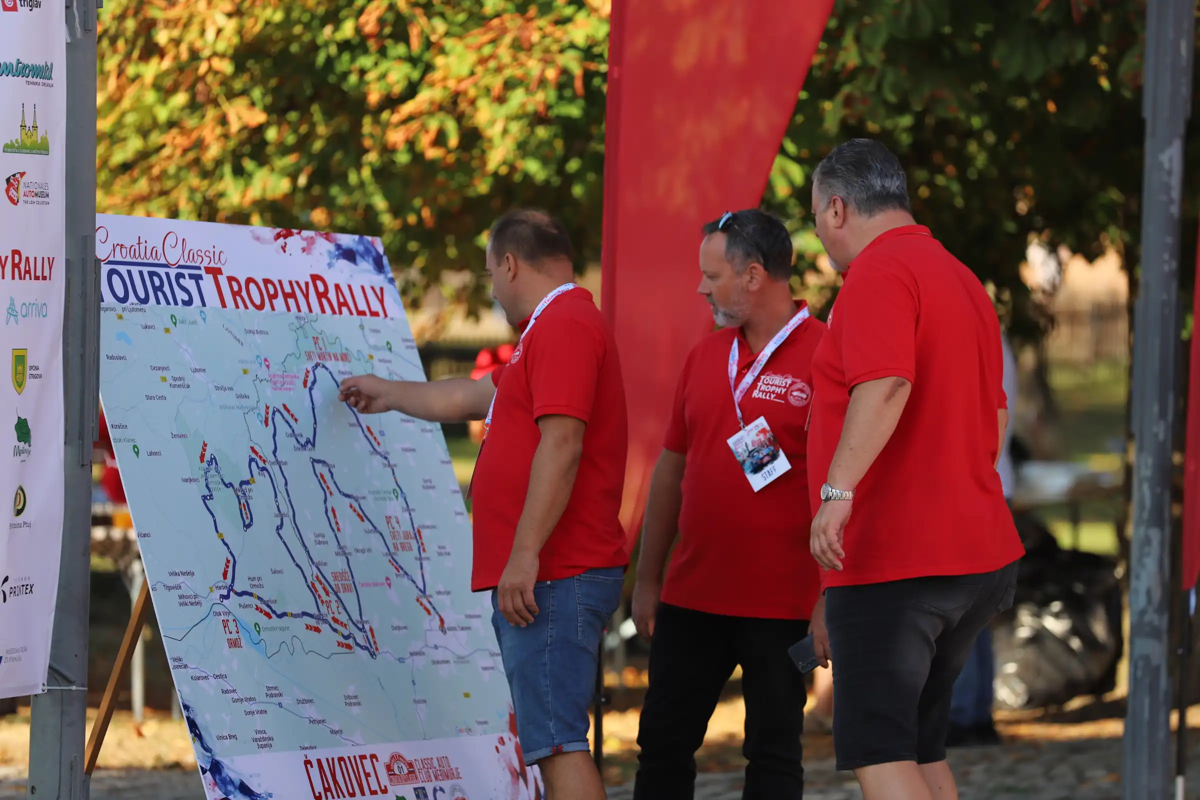 klasični automobili (3) klasični automobili (3)