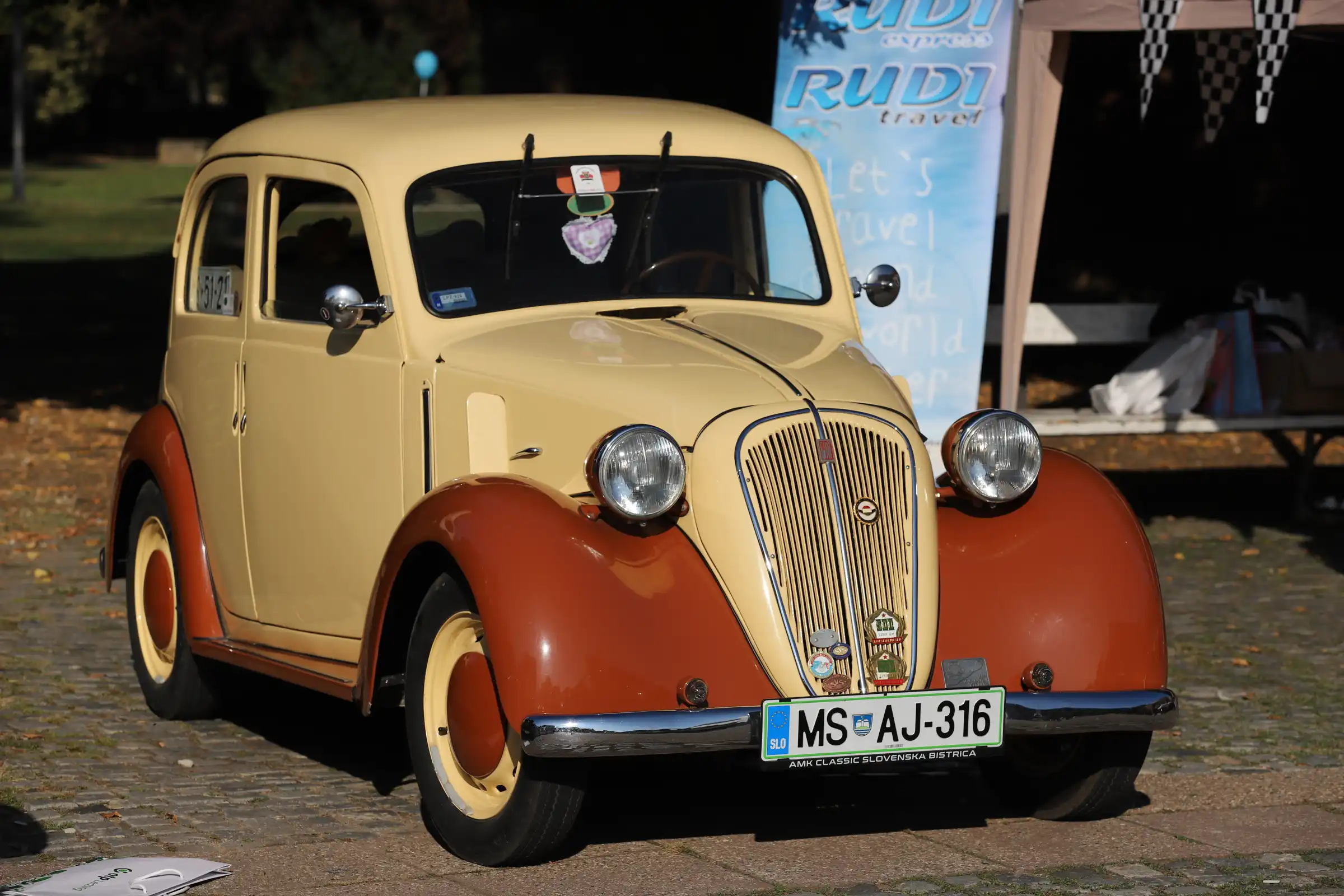 klasični automobili (4) klasični automobili (4)