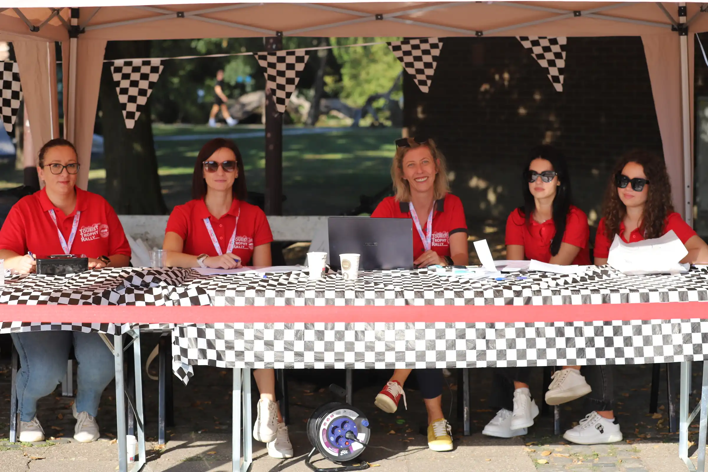 klasični automobili (6) klasični automobili (6)