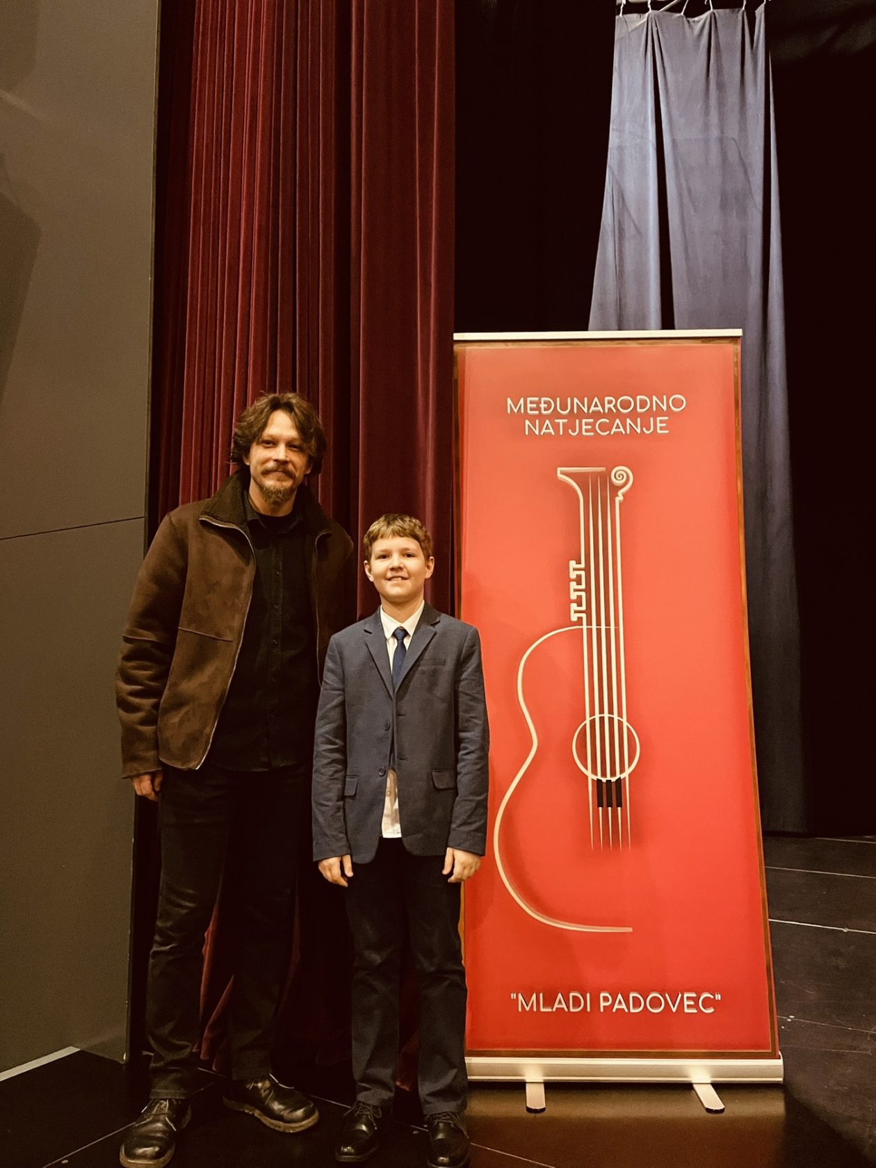 klavir i harmonika (2) klavir i harmonika (2)