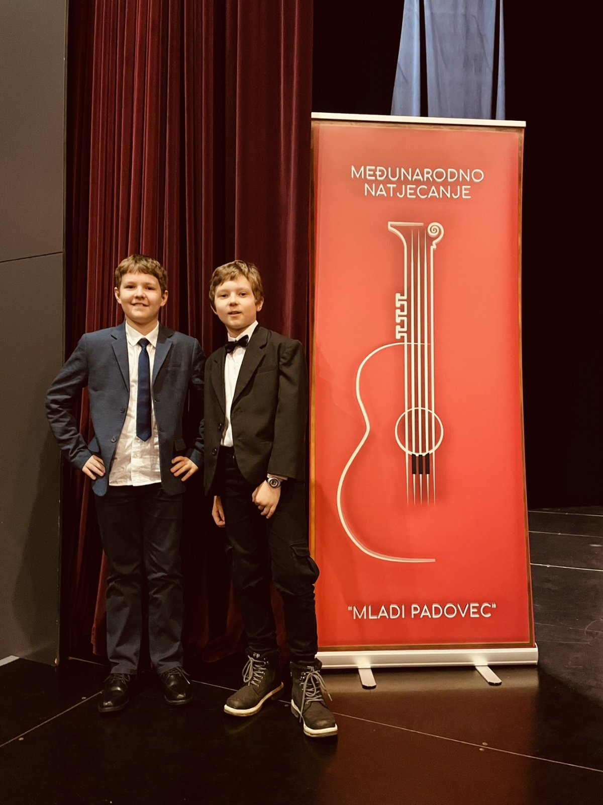 klavir i harmonika (5) klavir i harmonika (5)