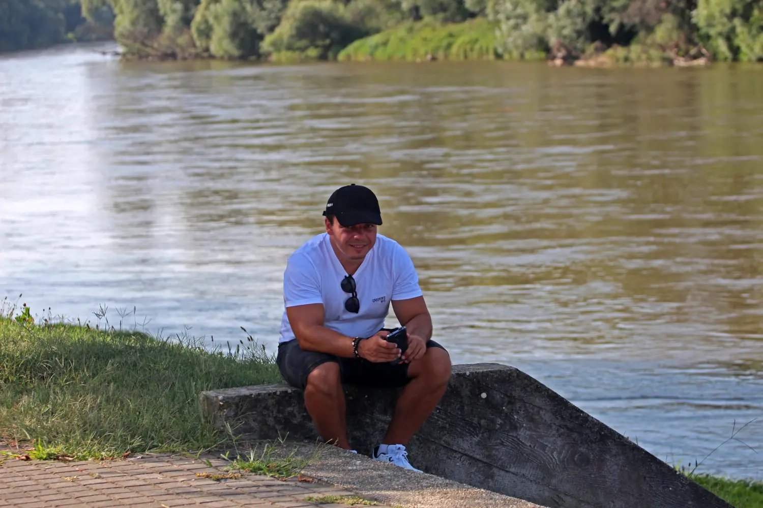 klikom uz muru 18.18 (20) klikom uz muru 18.18 (20)