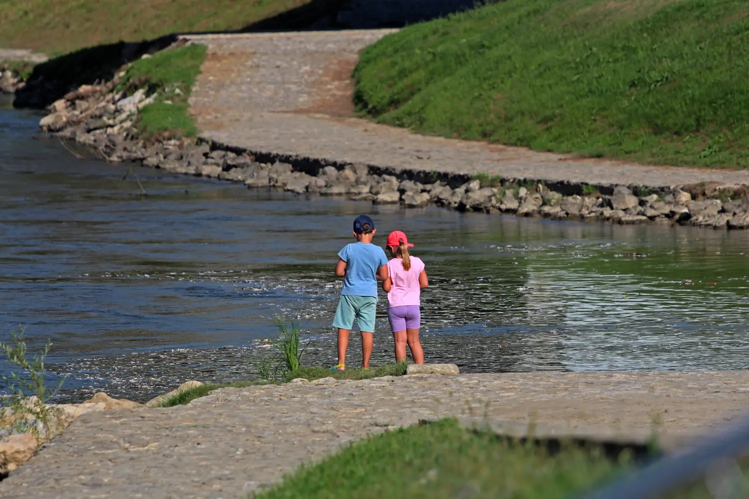 klikom uz muru 18.18 (24) klikom uz muru 18.18 (24)