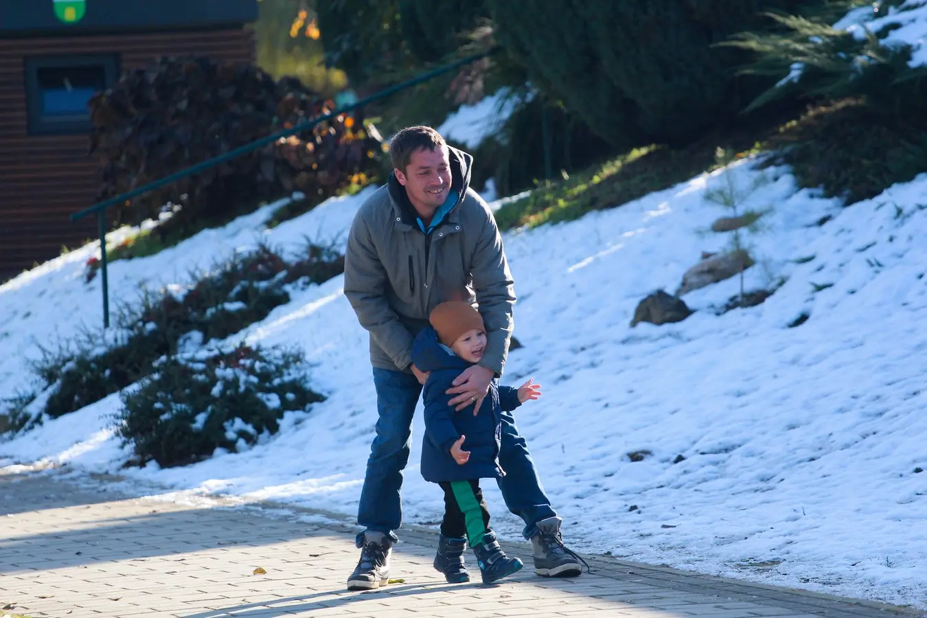 klikom uz muru 24.11 (16) klikom uz muru 24.11 (16)