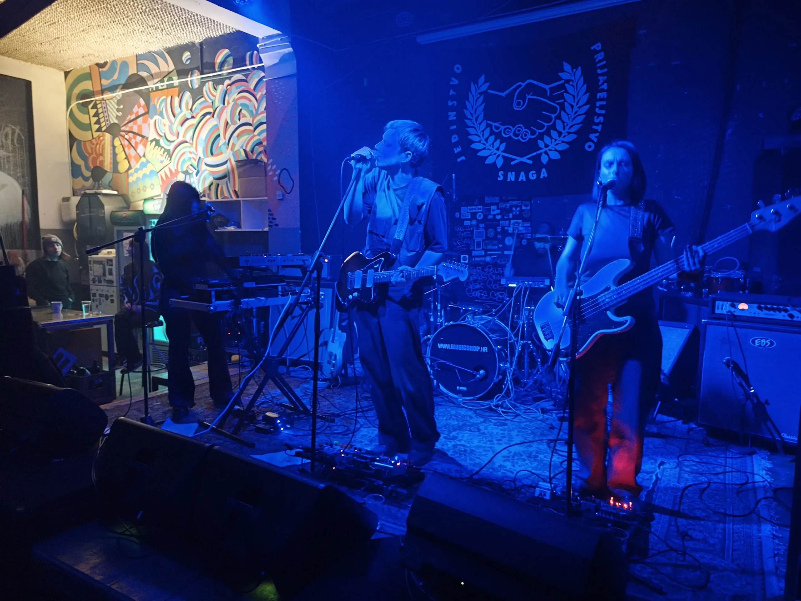 koikoi (1) koikoi (1)