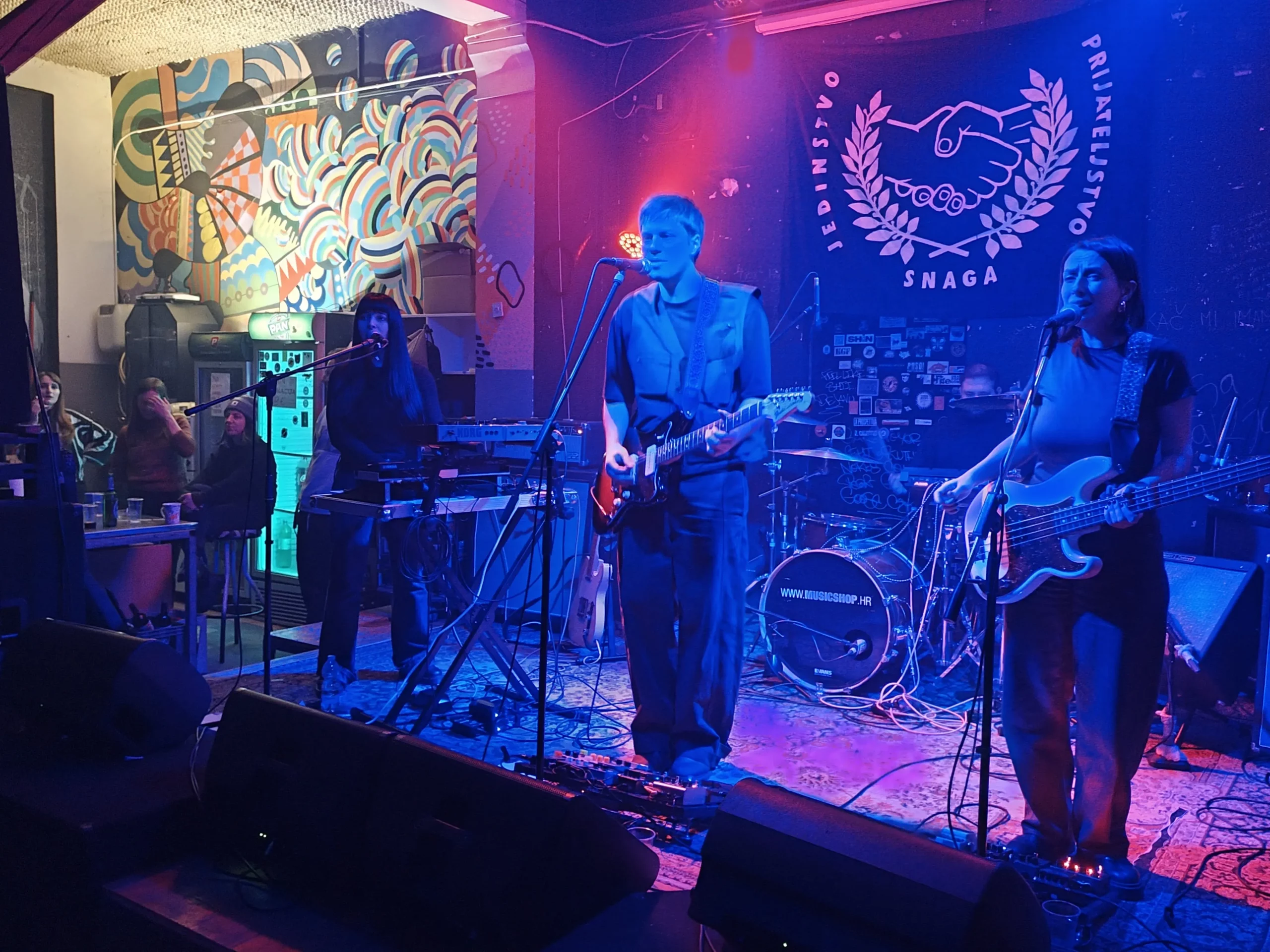 koikoi (20) koikoi (20)